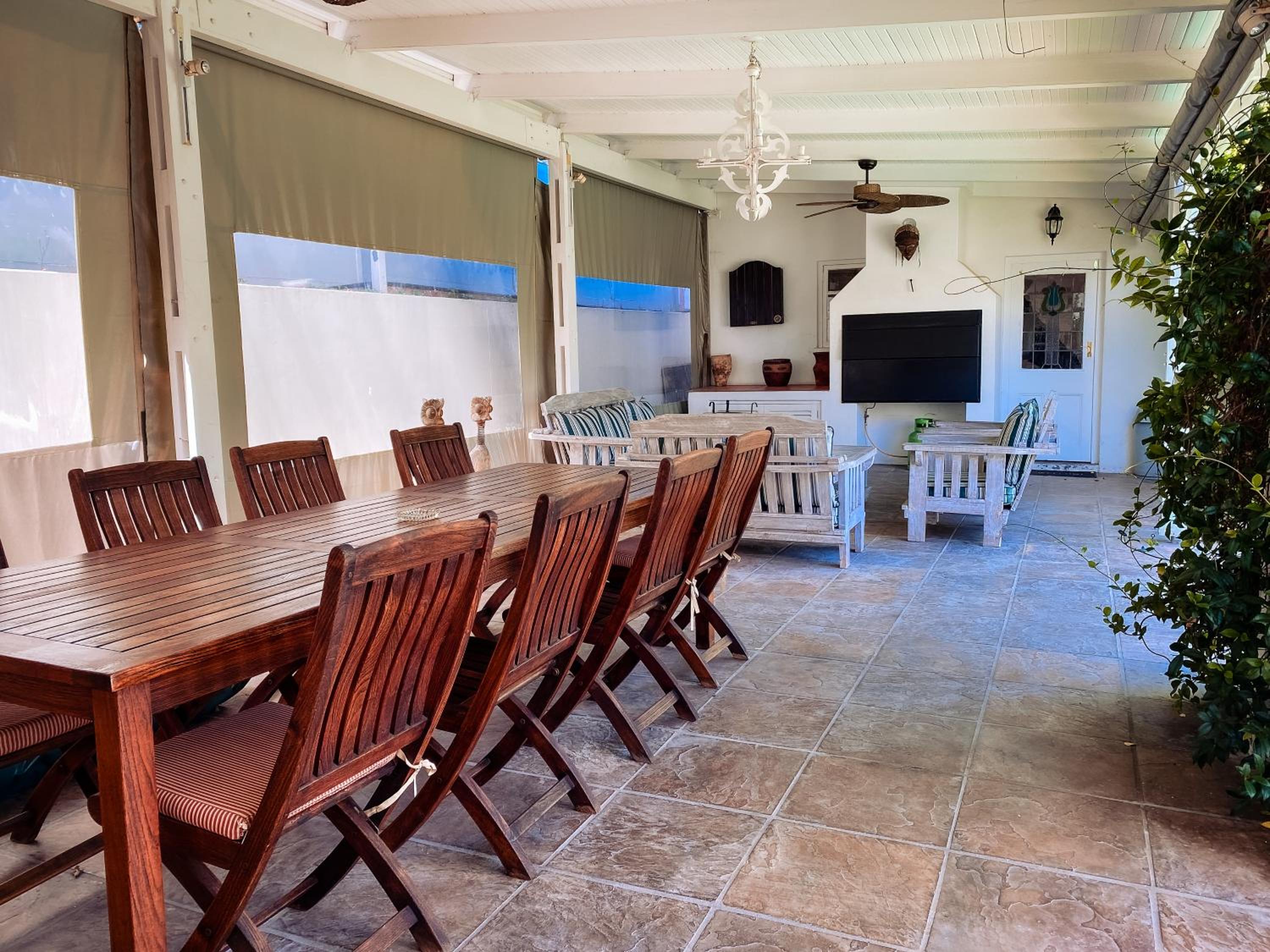 5 Camp Street Guesthouse & Self-catering