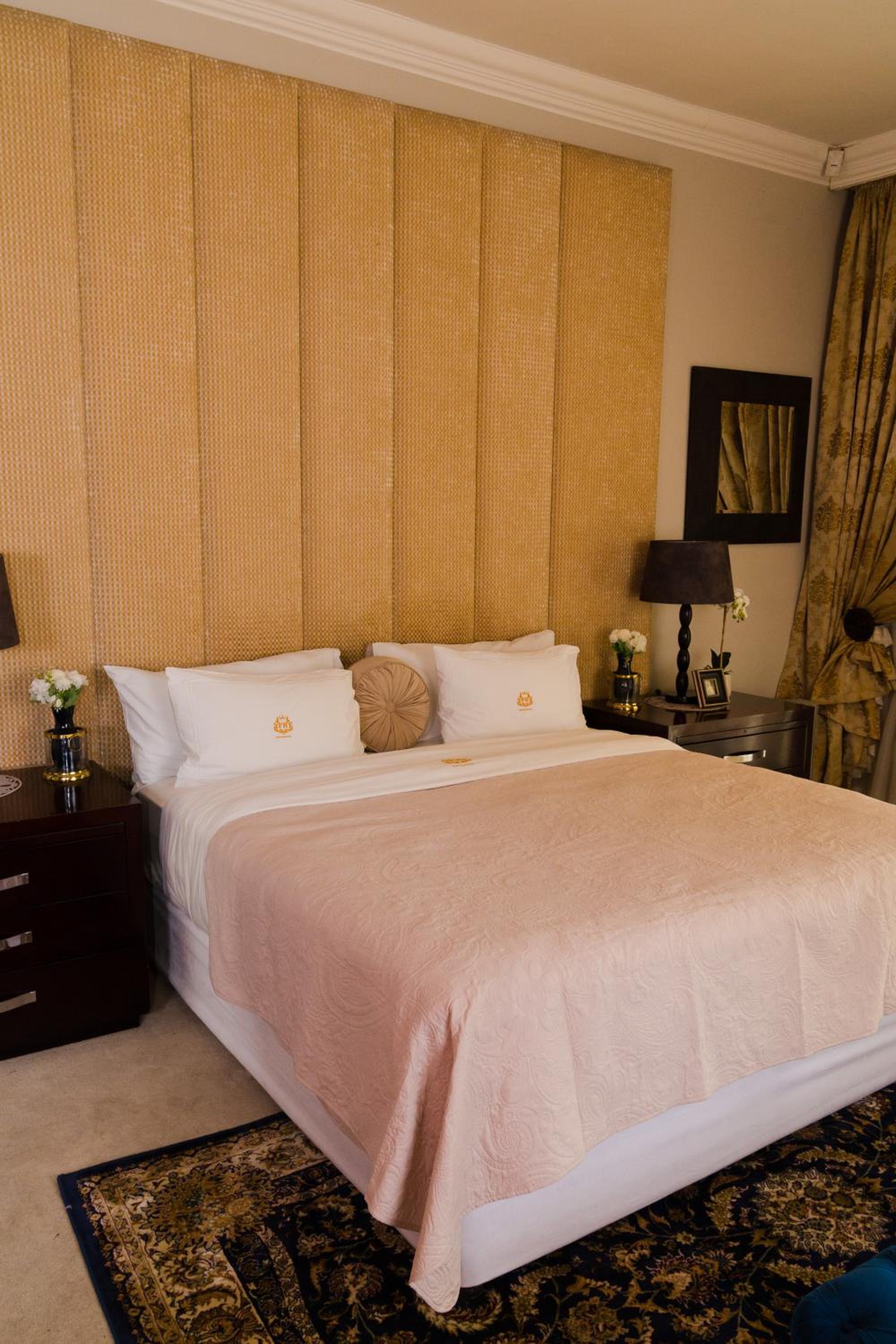 The Houghton Villa
