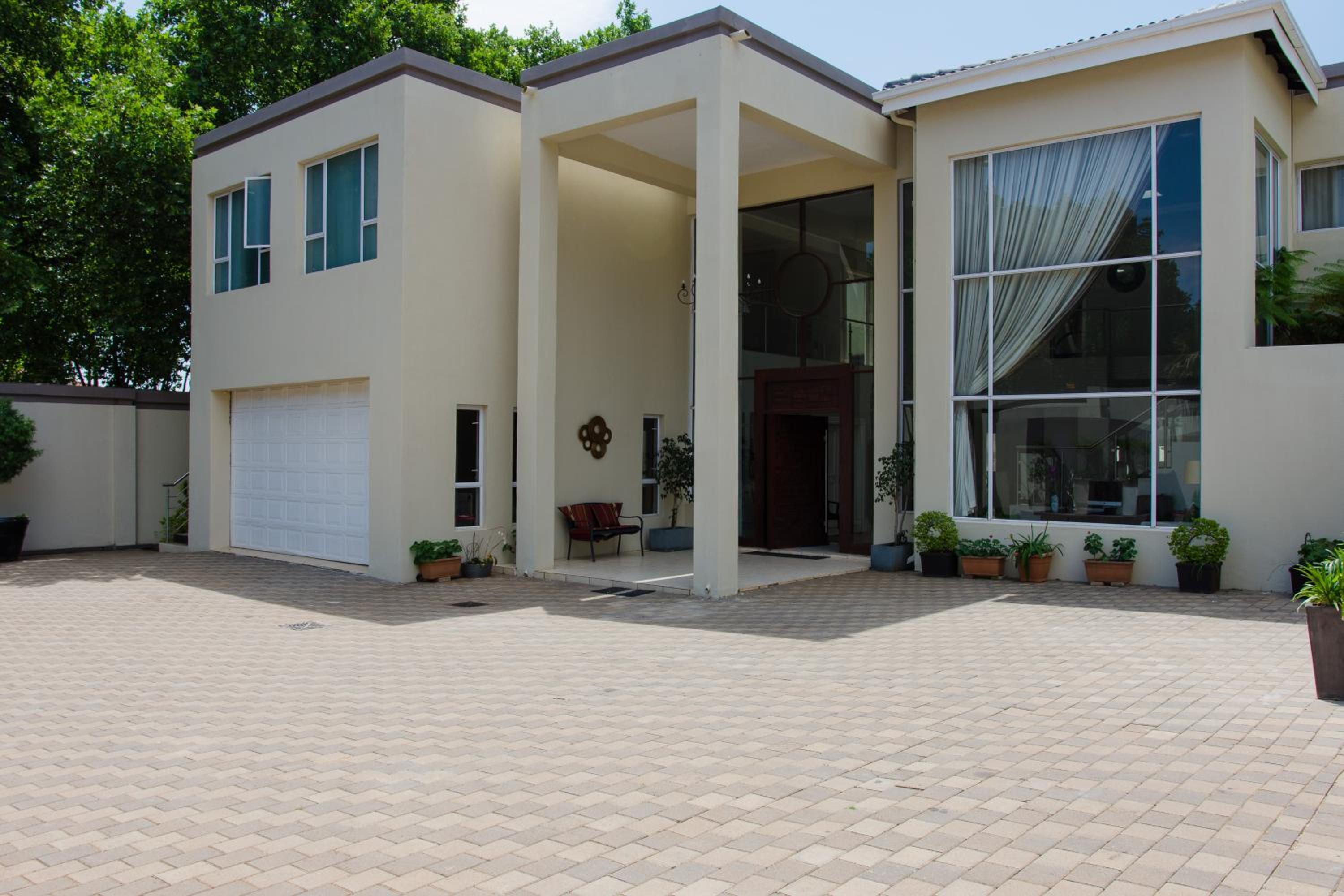 The Houghton Villa