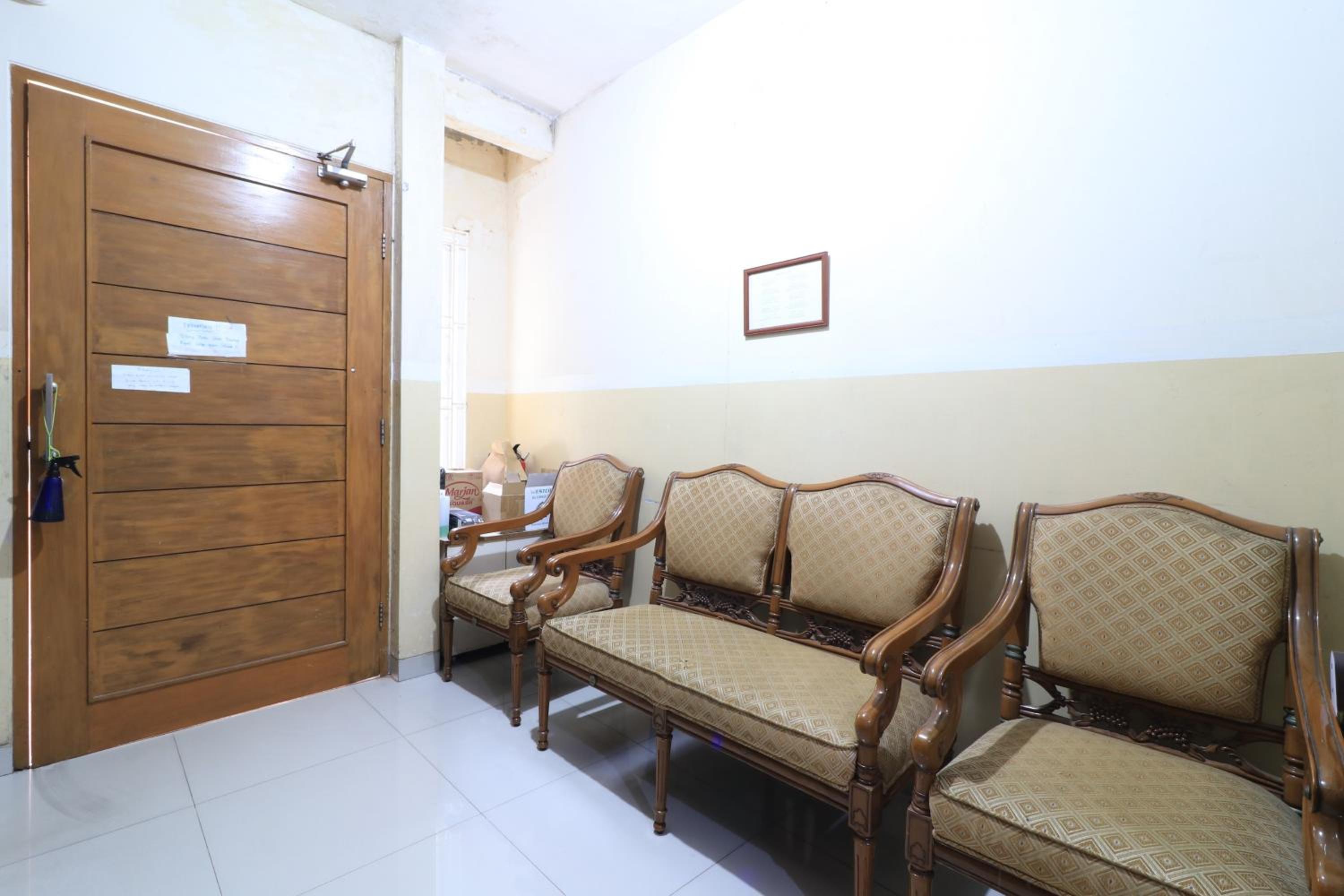 Eiffel Residence Batu Tulis 37 - Female Only view 4