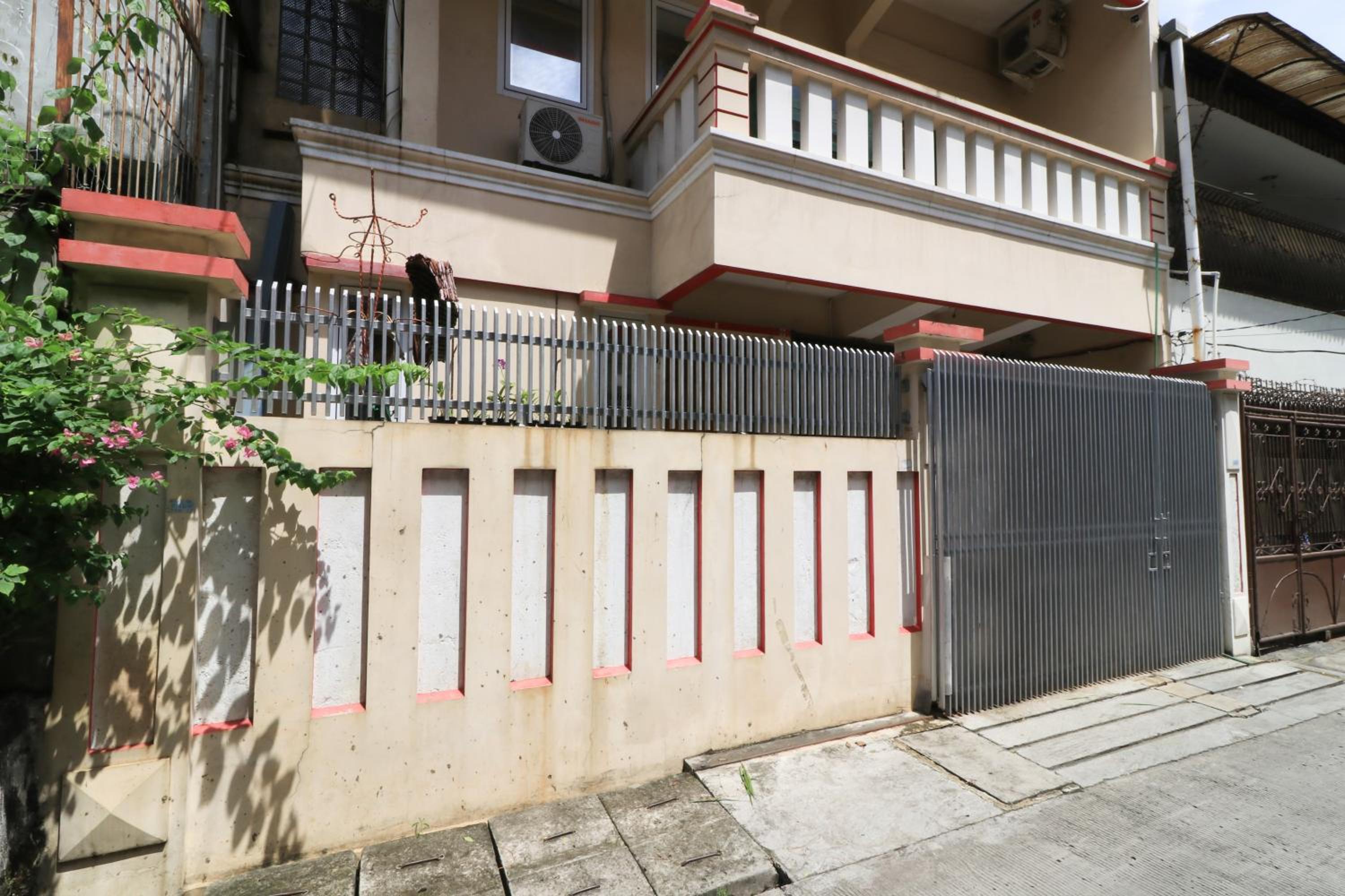 Eiffel Residence Batu Tulis 37 - Female Only view 3