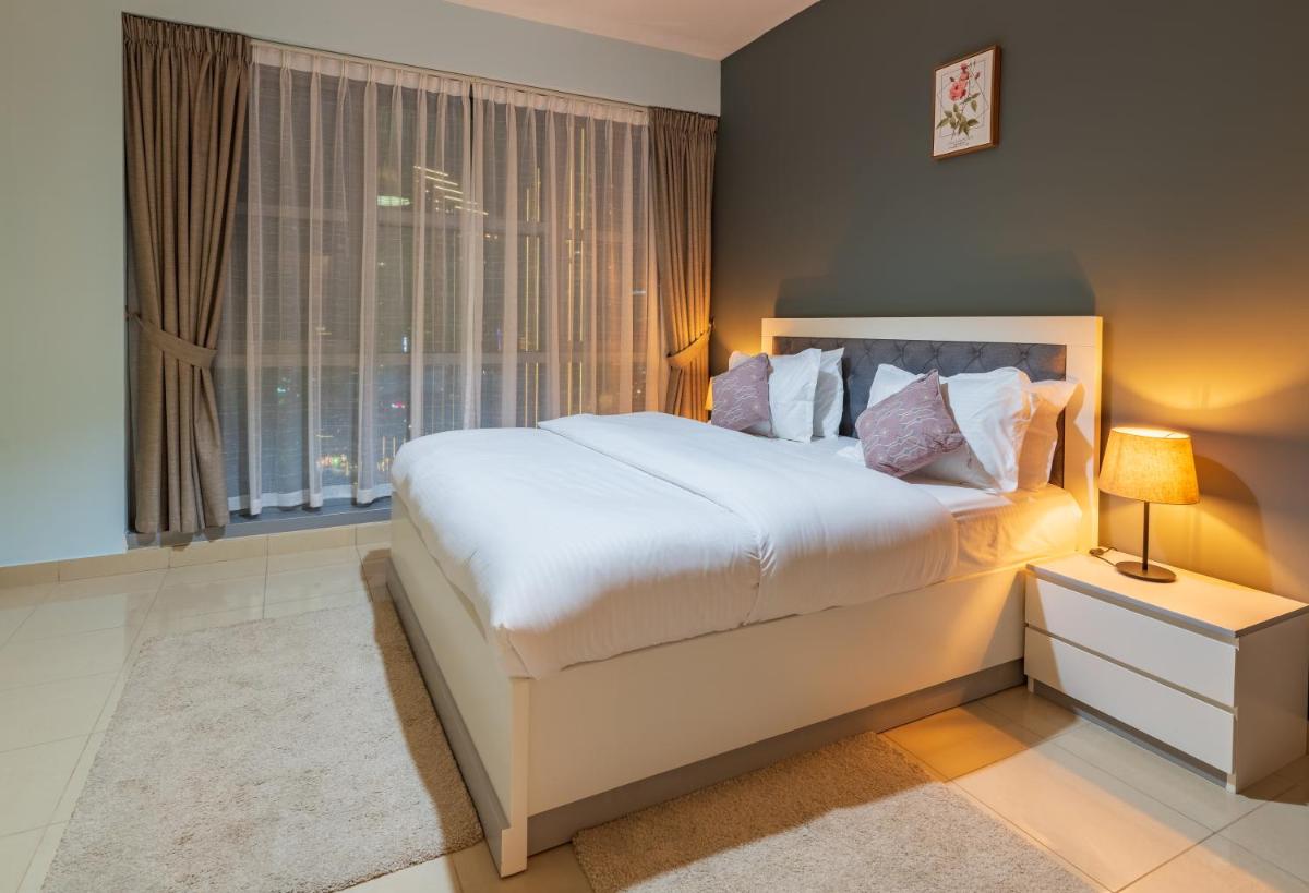 Trinity Holiday Homes - Standpoint Tower