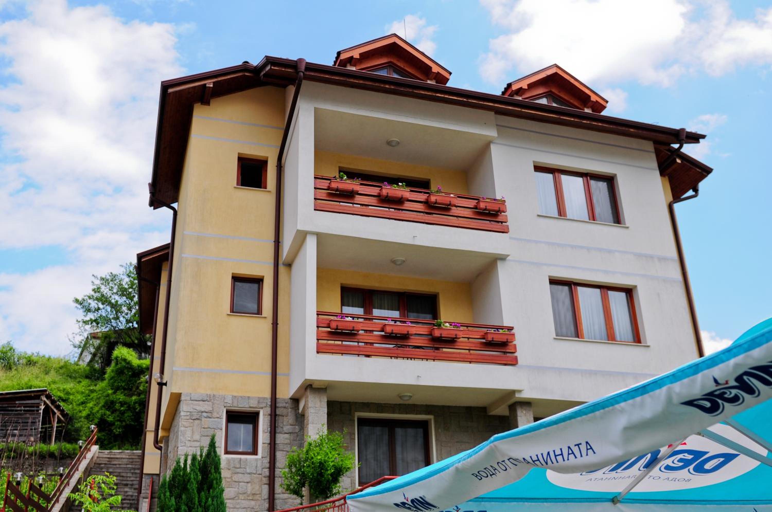 Kris Guest House