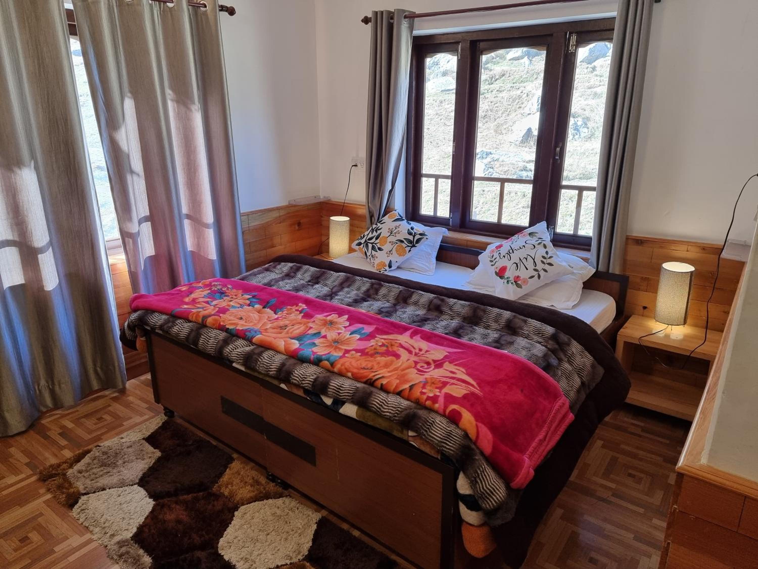 Zostel Rajgundha view 4