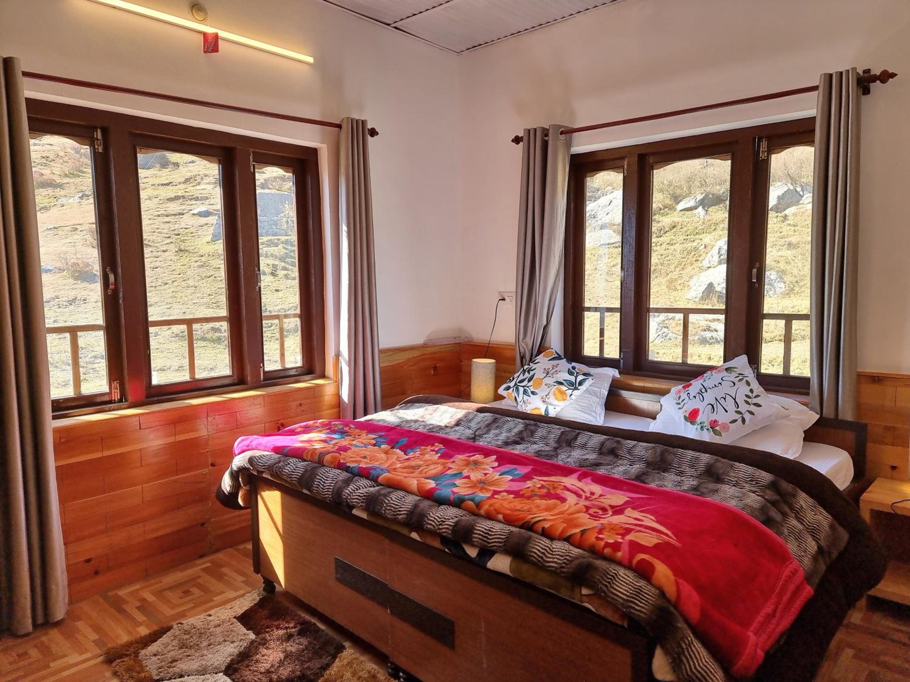 Zostel Rajgundha view 5