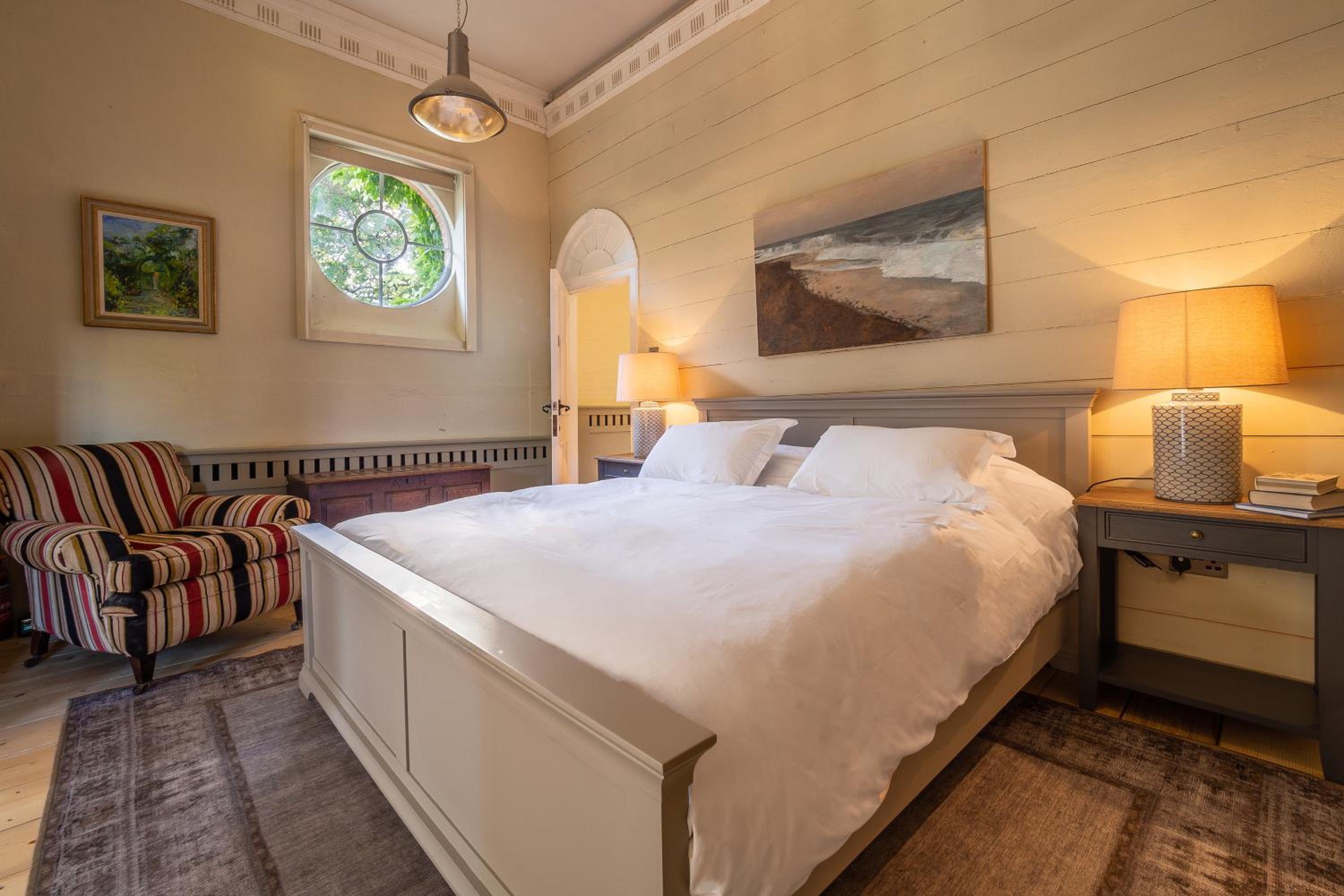 Stunning luxury cottage in historic country estate - Belchamp Hall Stables view 3