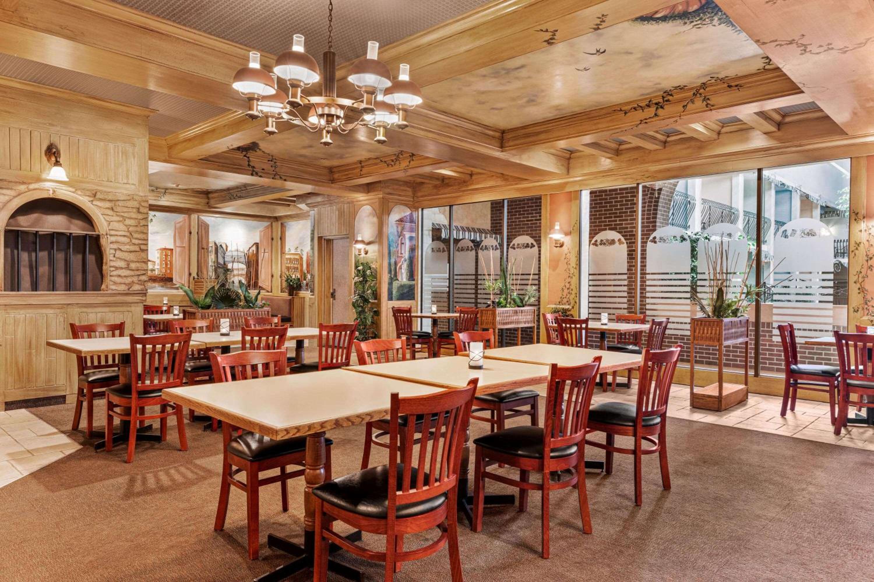 Fredericton Vacations - Ramada by Wyndham Fredericton - Property Image 9