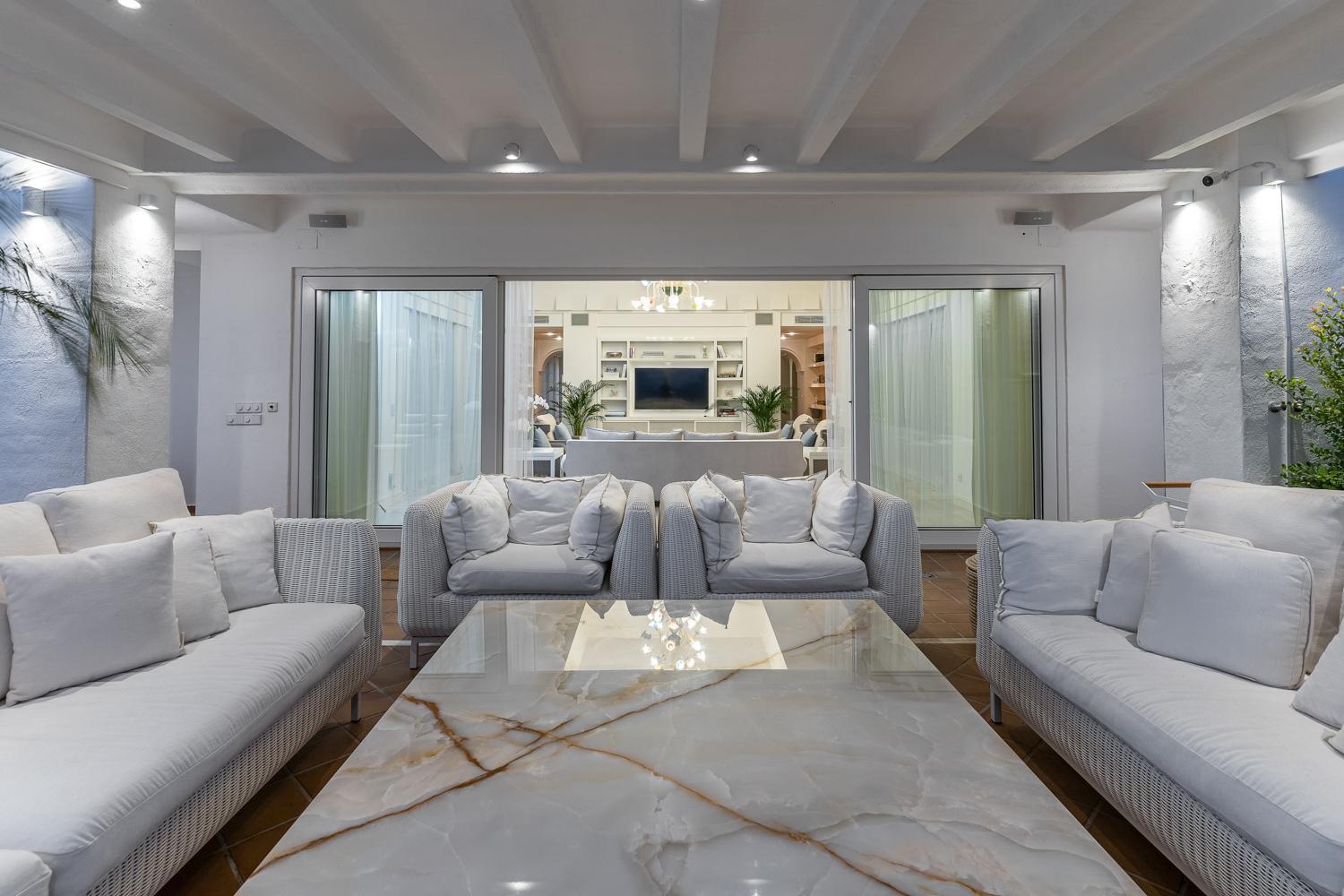 lounge