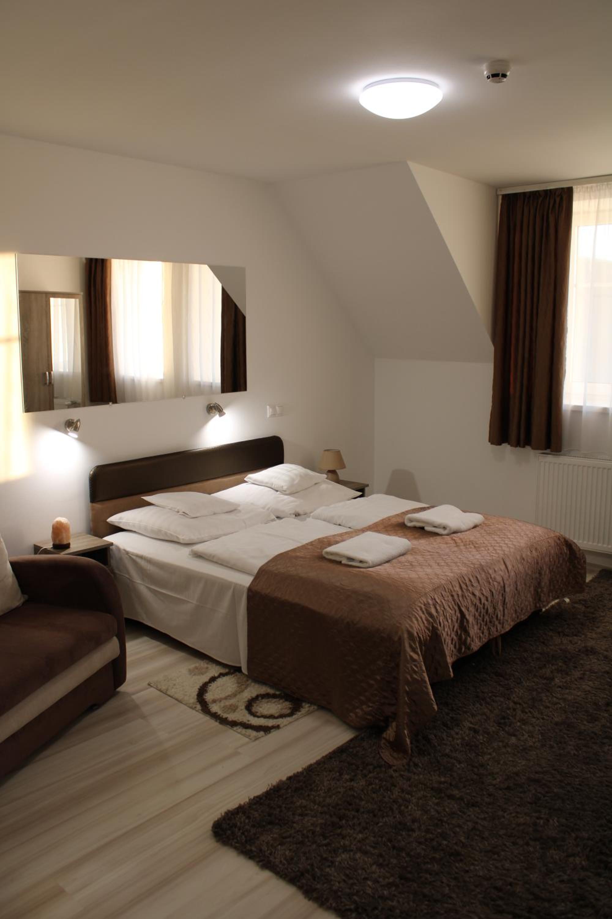 Ferzs Apartman Egerszalók view 2