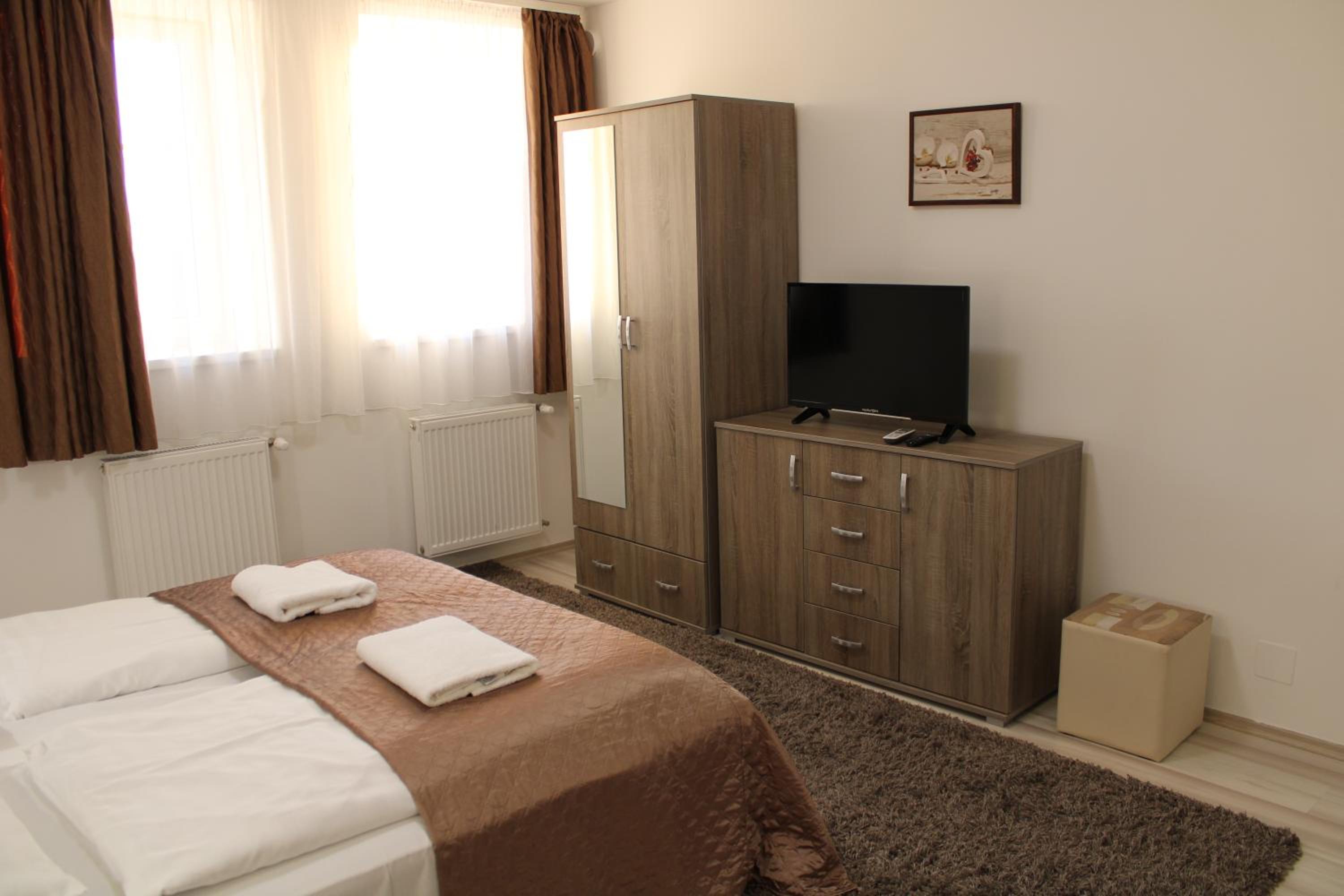 Ferzs Apartman Egerszalók view 3