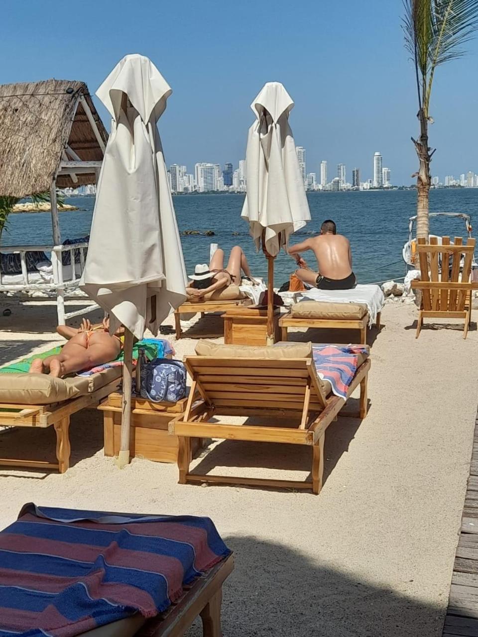 Mira Mira Beach