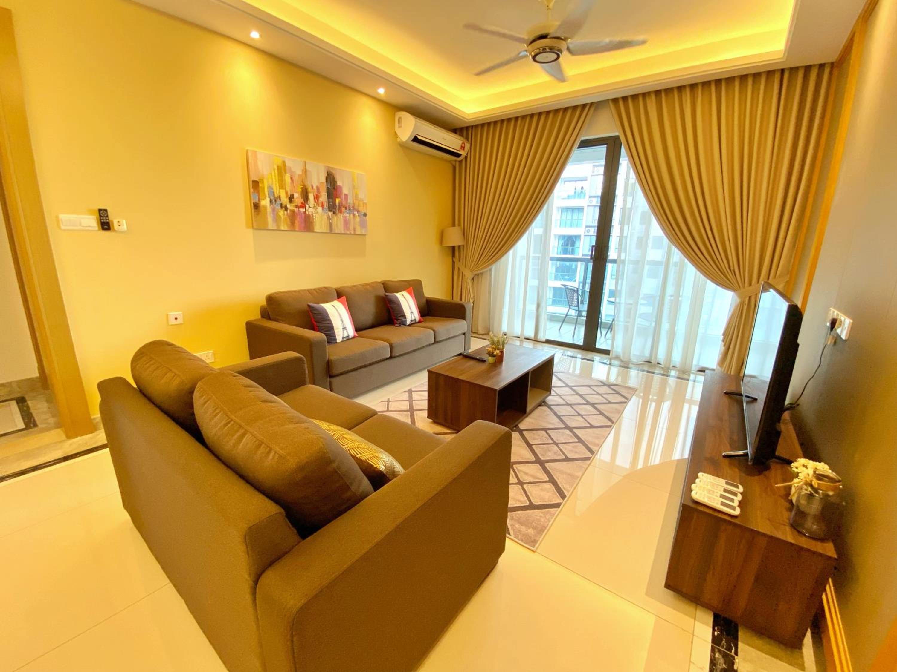 R&F Princess Cove JB Apartment Suites By SC Homestay