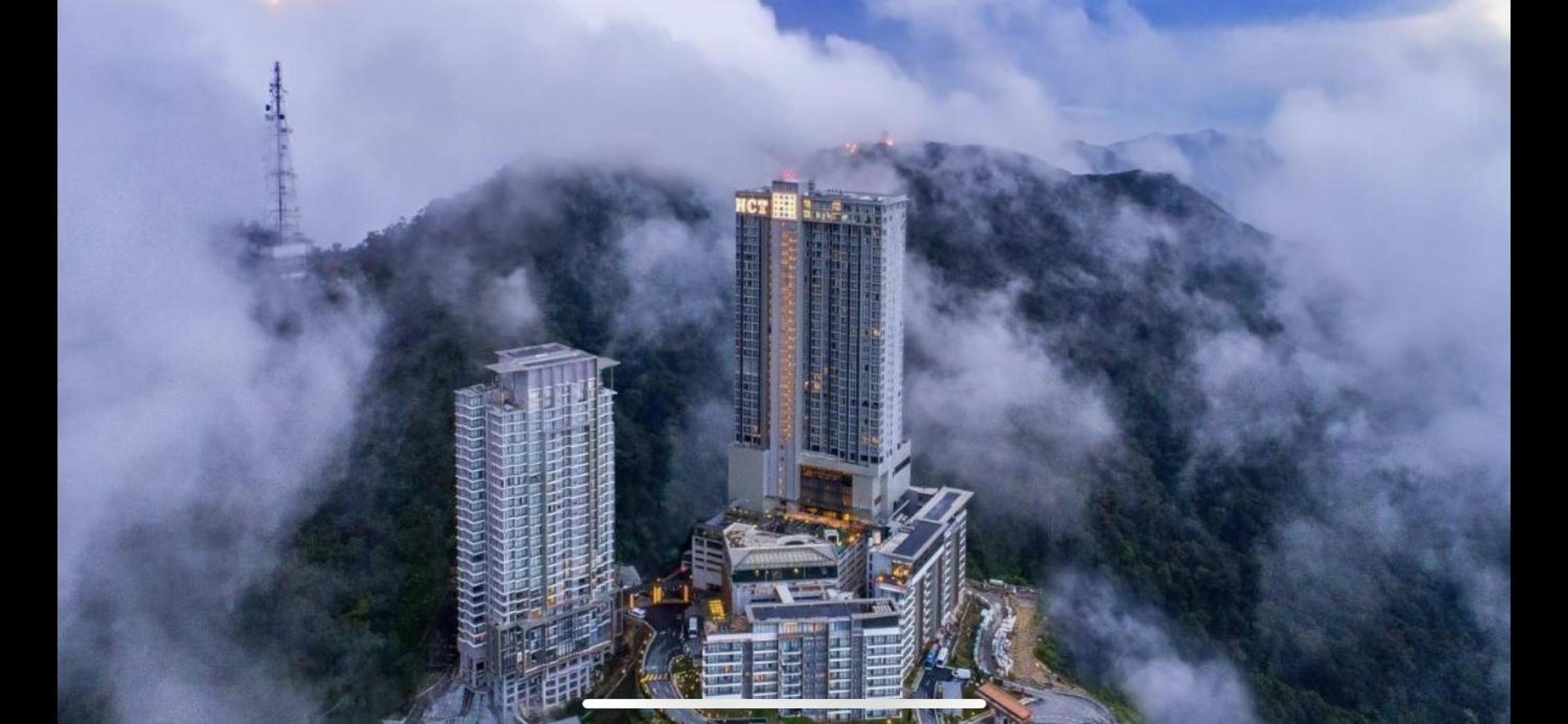 Hotel TopSuites at Ion-Delemen Genting Highlands - Image 1