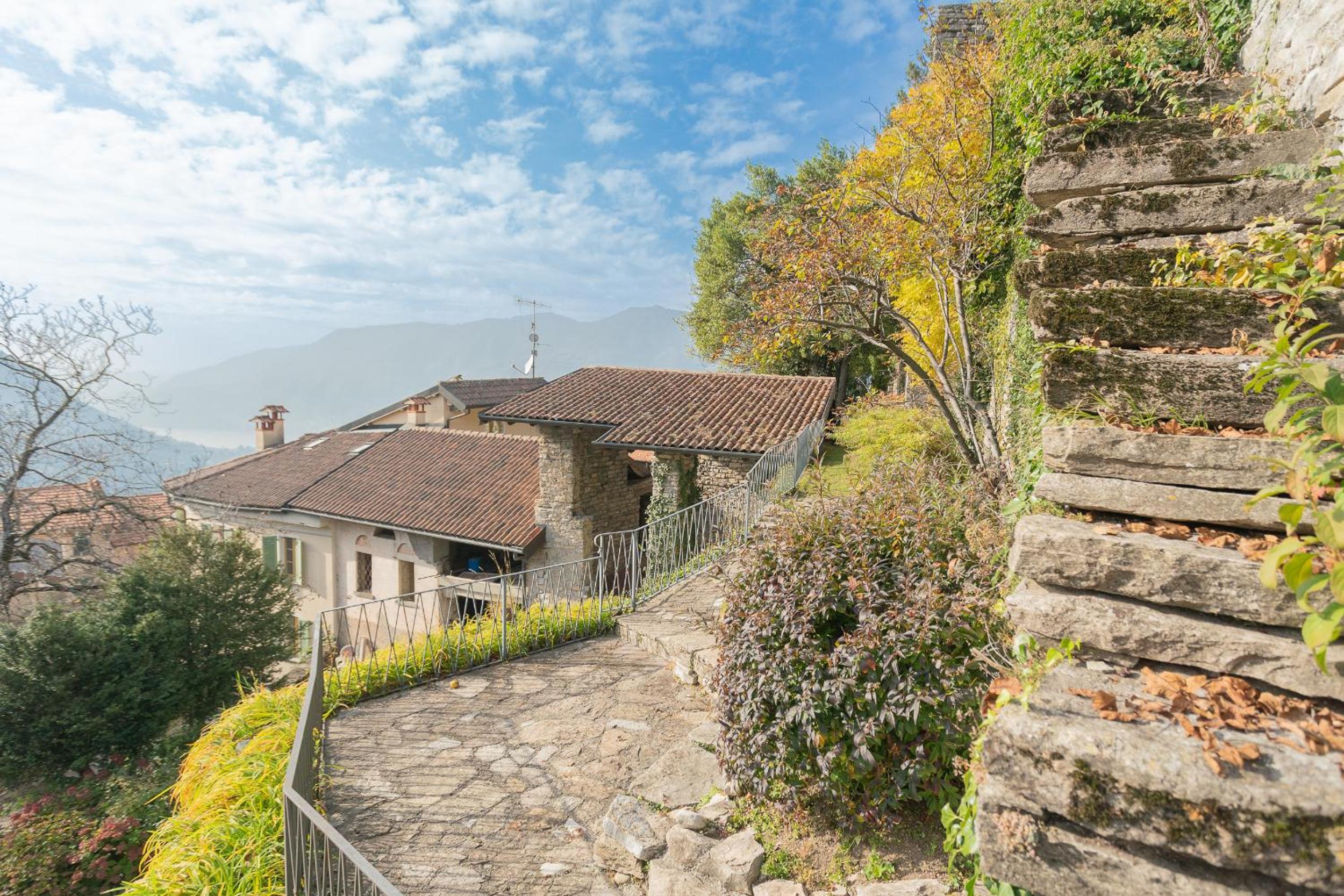 Villa Torre di Palanzo with Magnificent View