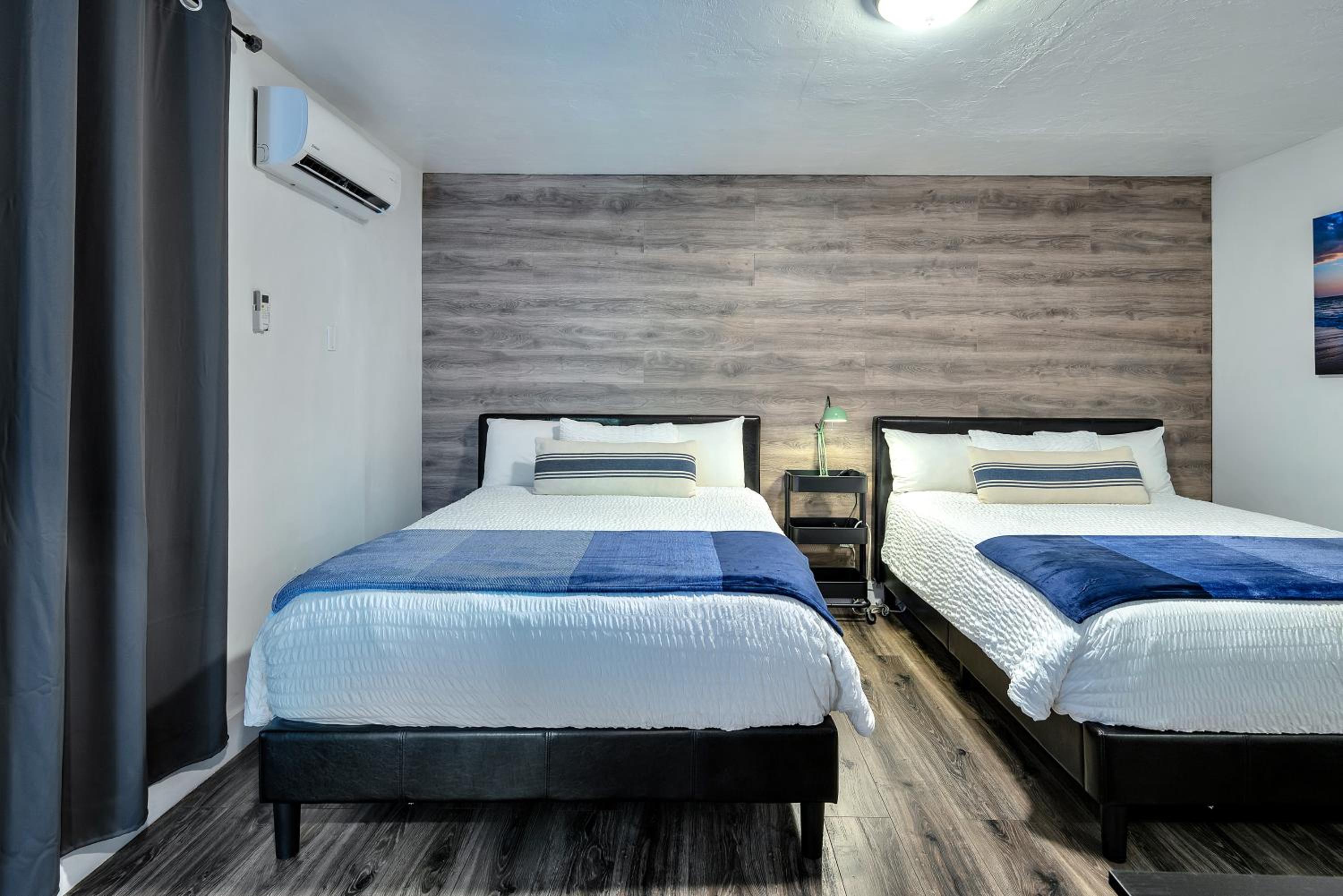 Oasis Hotel