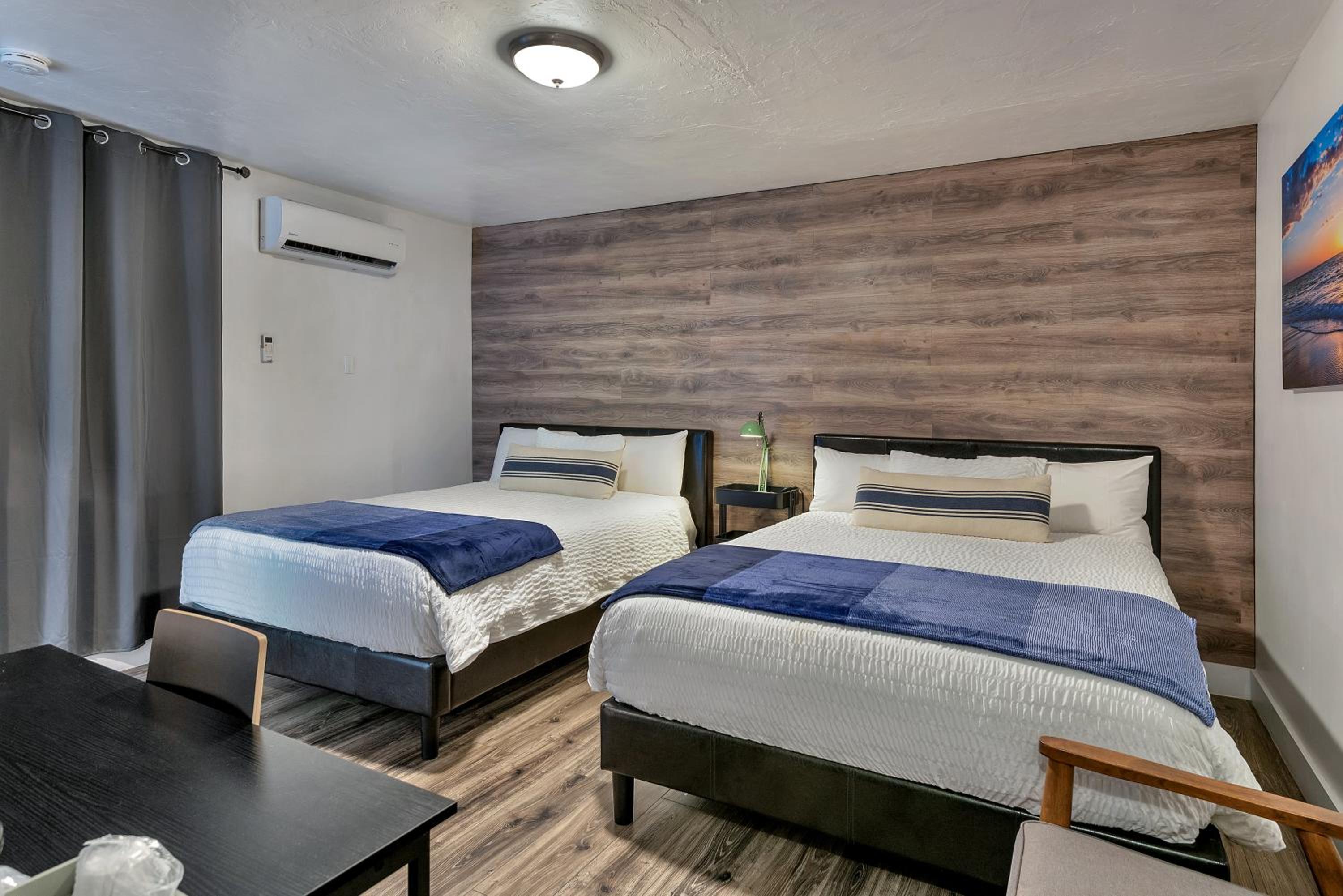 Oasis Hotel