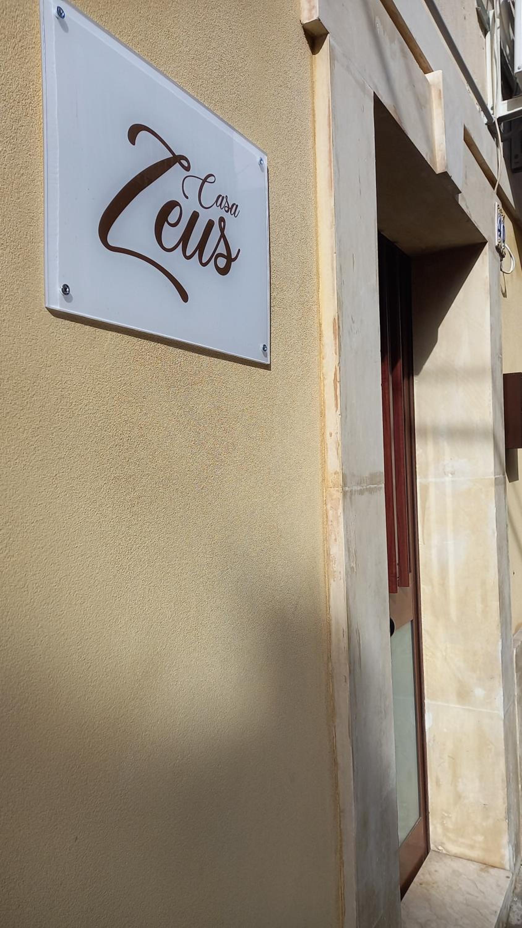 Hotel Casa Vacanza Zeus - Image 1