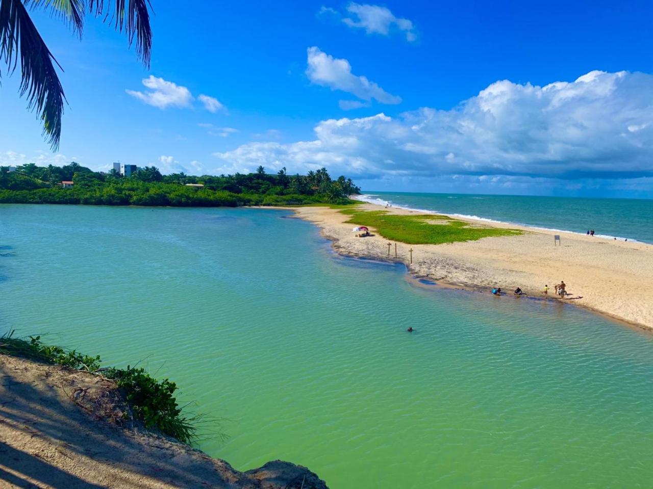 Casa em FRENTE À PRAIA, ao lado do Nord Hotel - Tabatinga