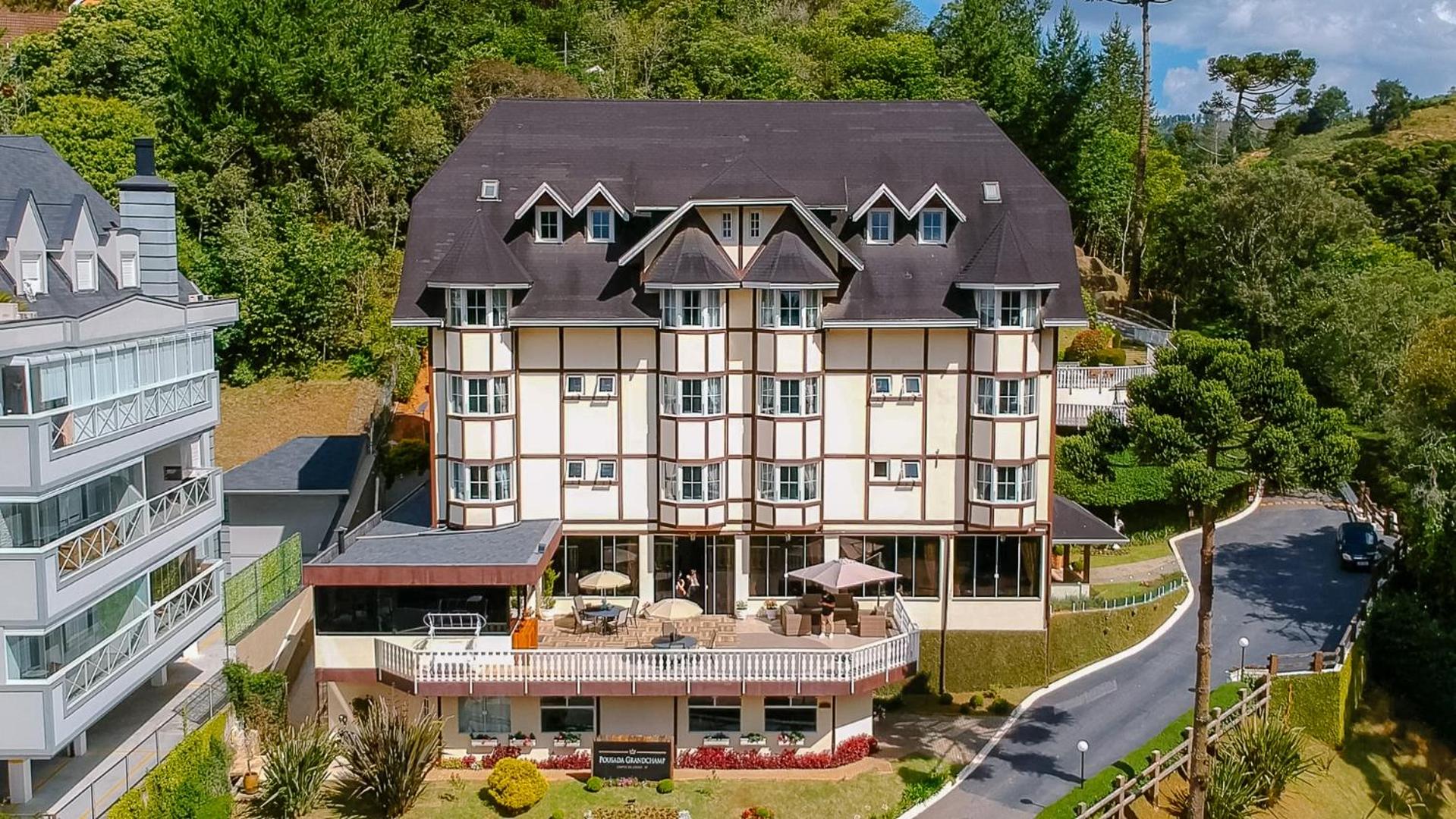 Hotel Pousada Grandchamp - Campos do Jordao - Image 1