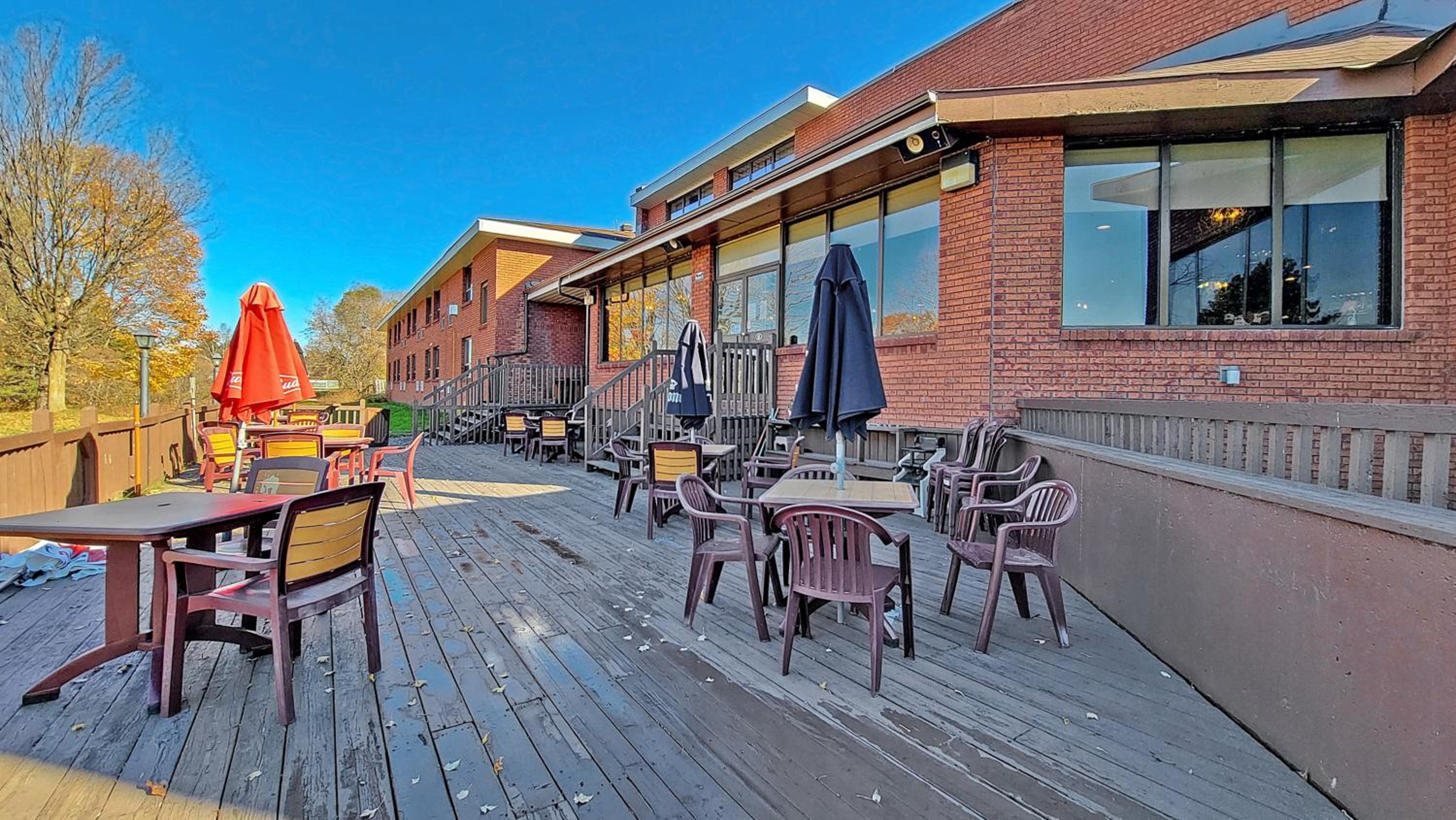 Ramada by Wyndham Arnprior view 3