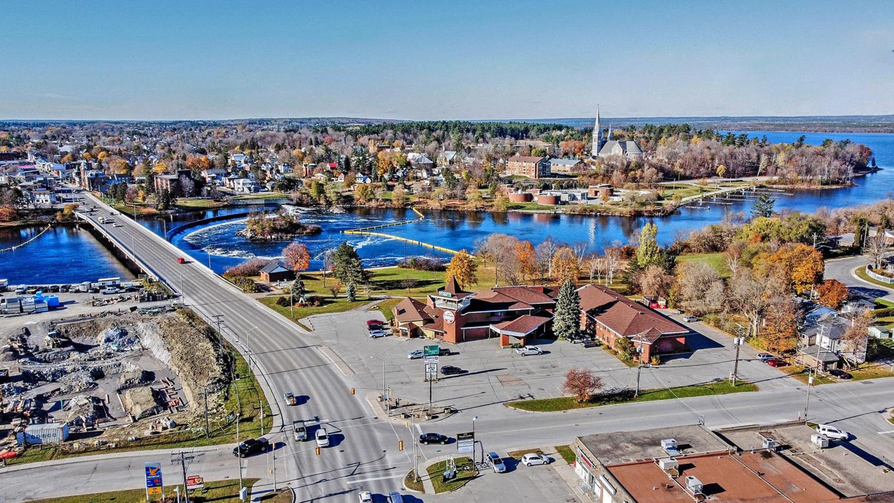 Ramada by Wyndham Arnprior view 5