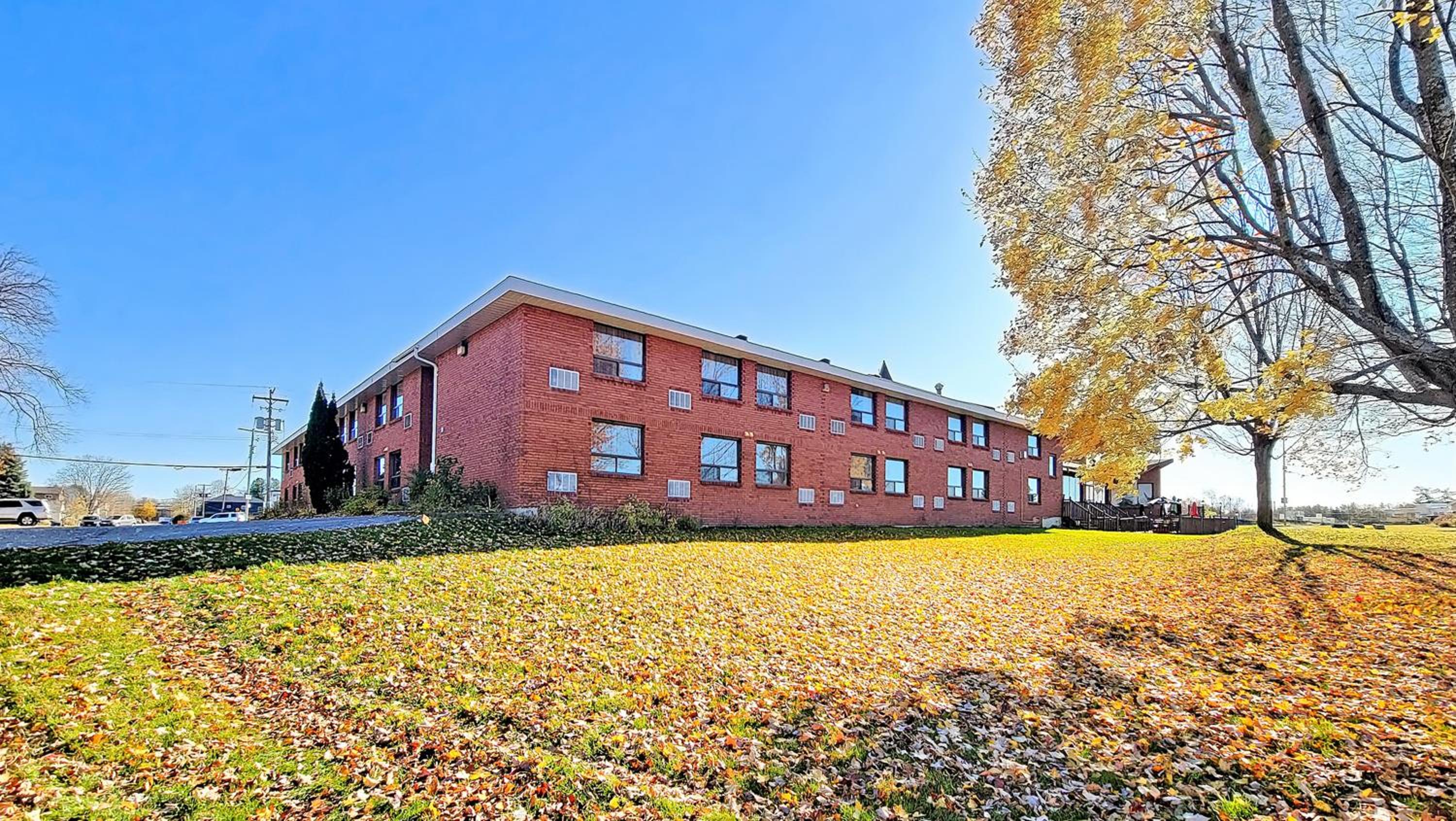 Ramada by Wyndham Arnprior view 2