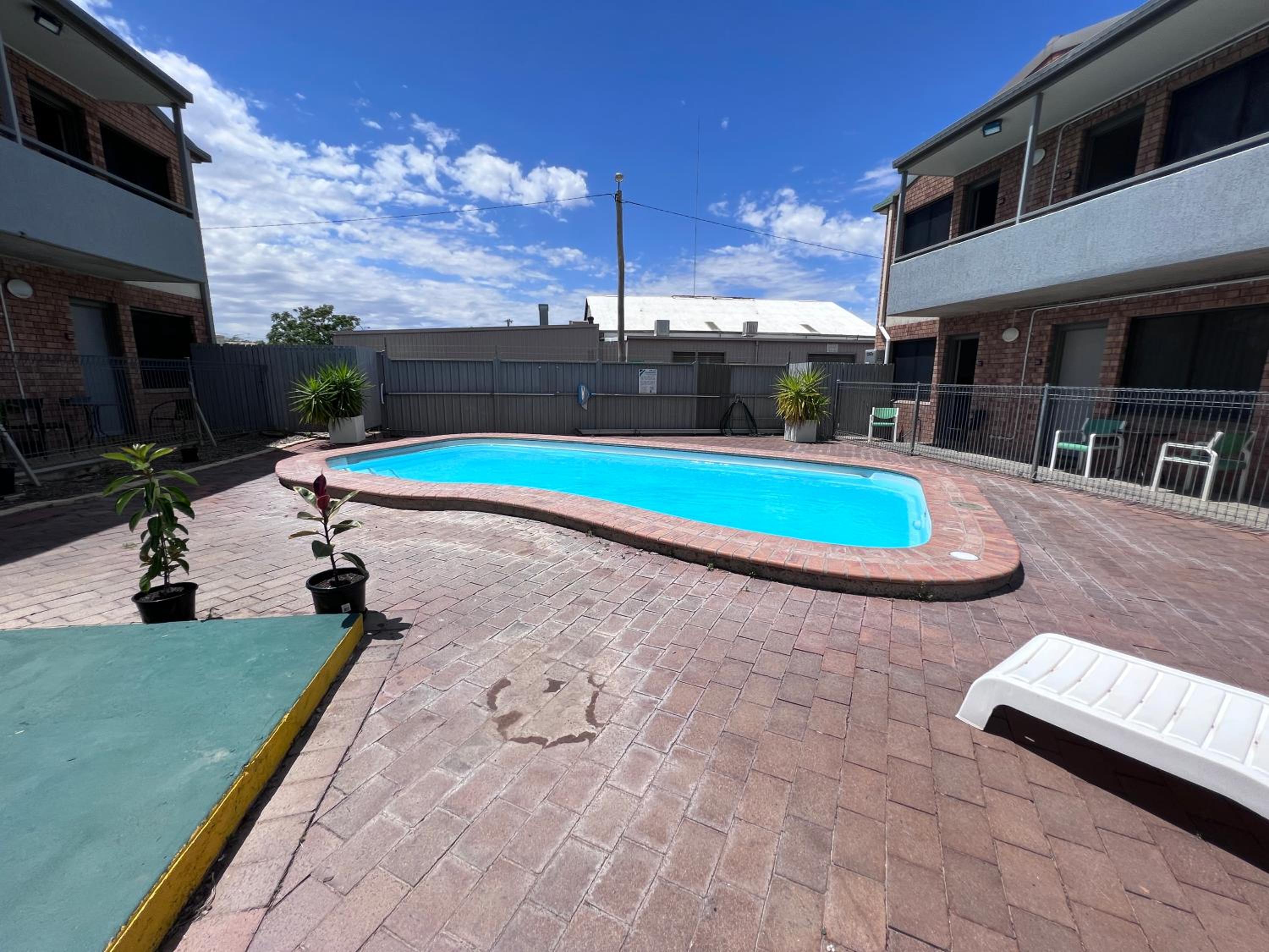 Spa Village Motel
