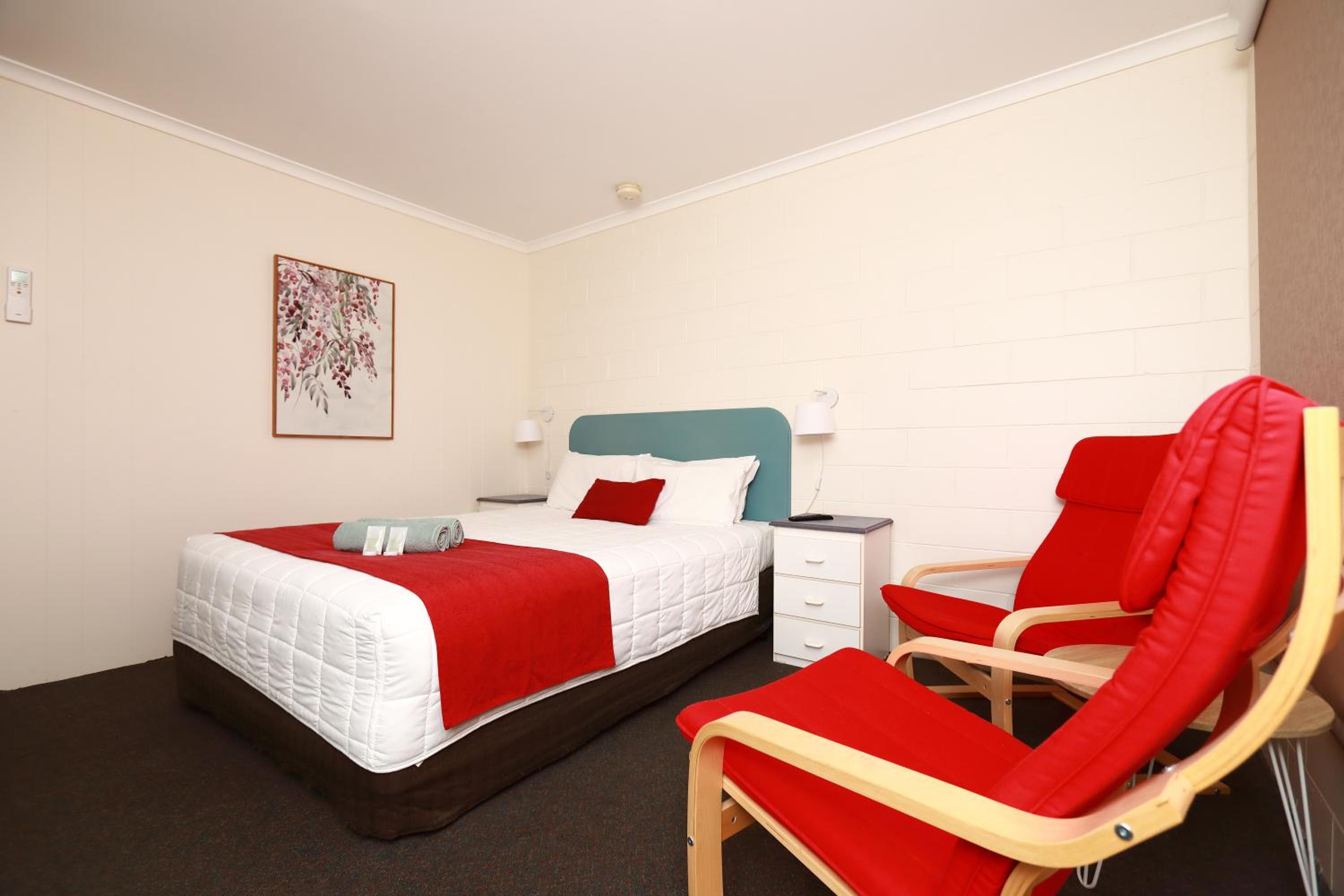 Albatross Motor Inn view 5