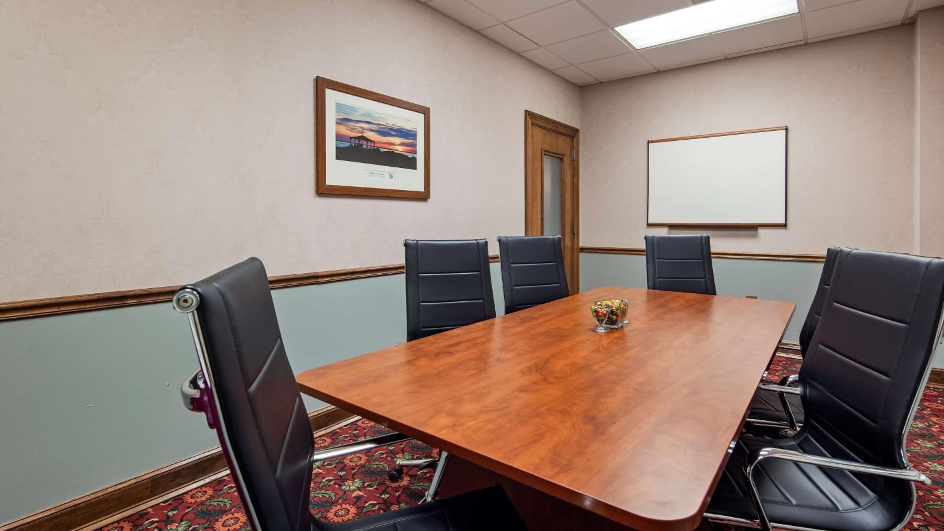 Portsmouth Vacations - Best Western Plus Portsmouth Hotel Suites - Property Image 39