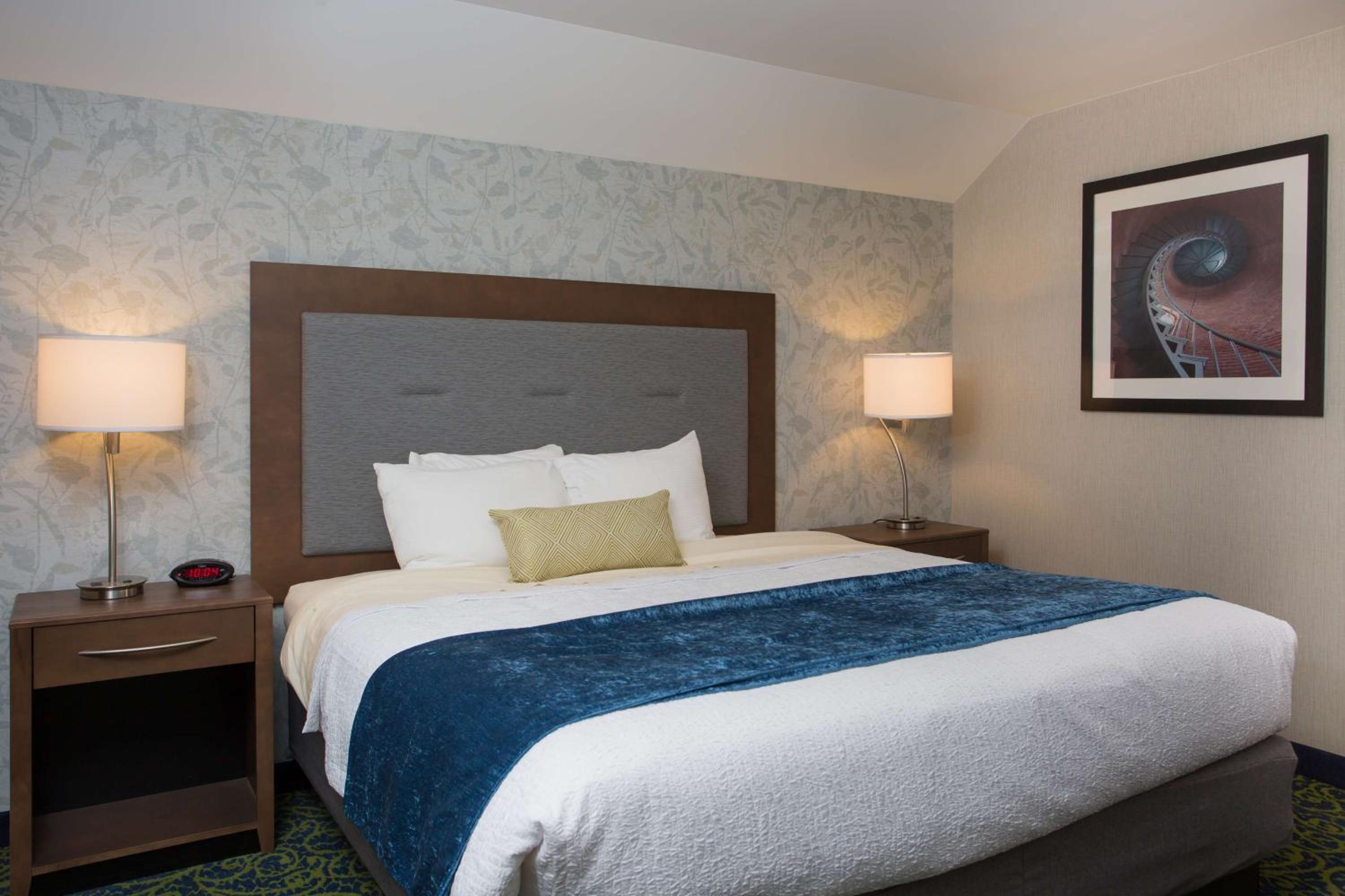 Portsmouth Vacations - Best Western Plus Portsmouth Hotel Suites - Property Image 57