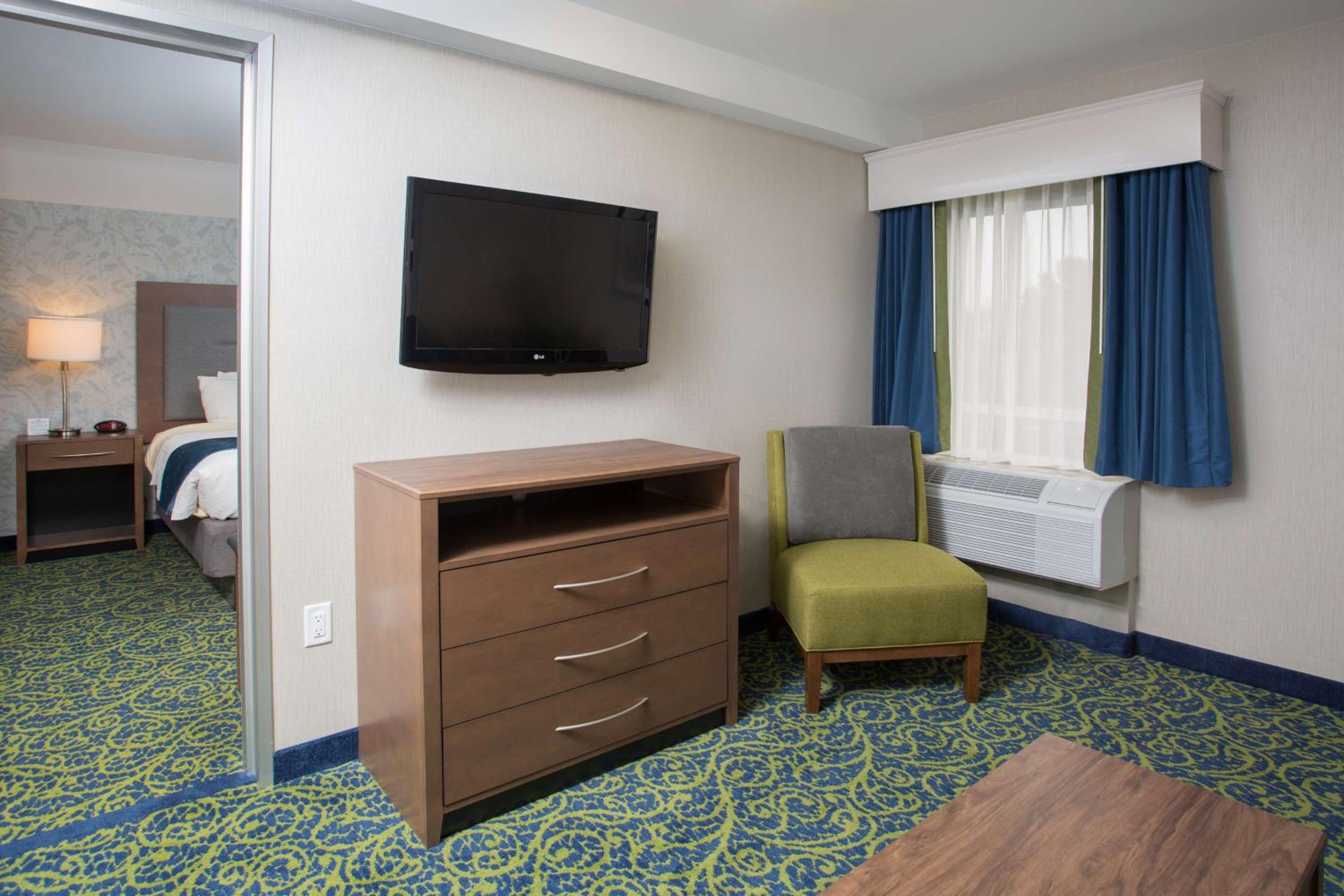 Portsmouth Vacations - Best Western Plus Portsmouth Hotel Suites - Property Image 56