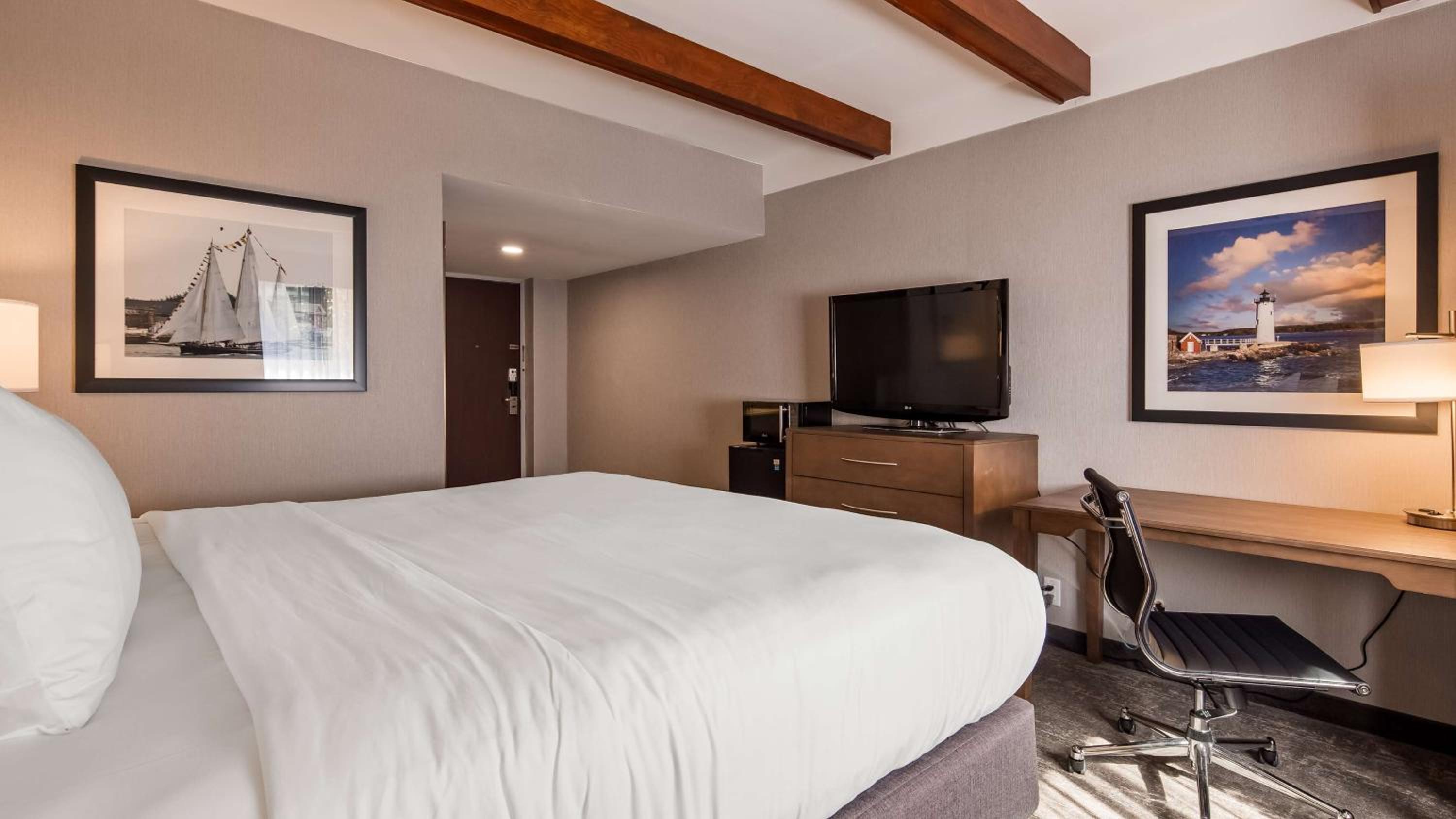 Portsmouth Vacations - Best Western Plus Portsmouth Hotel Suites - Property Image 4