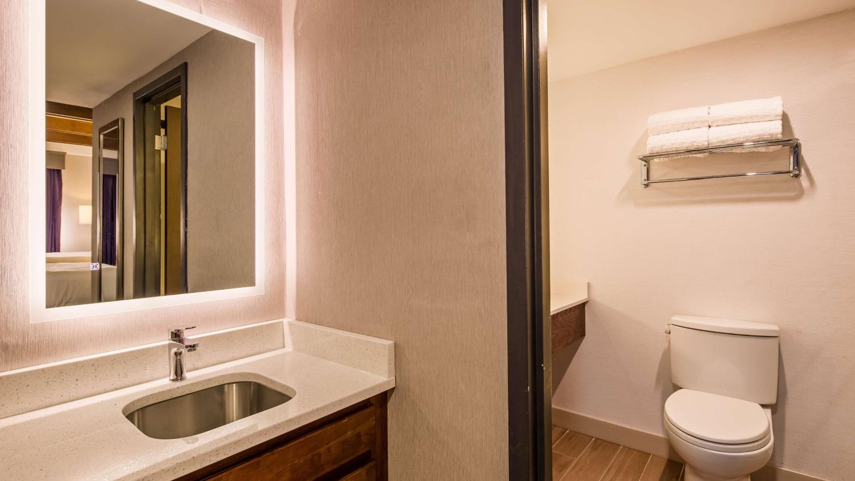 Portsmouth Vacations - Best Western Plus Portsmouth Hotel Suites - Property Image 26