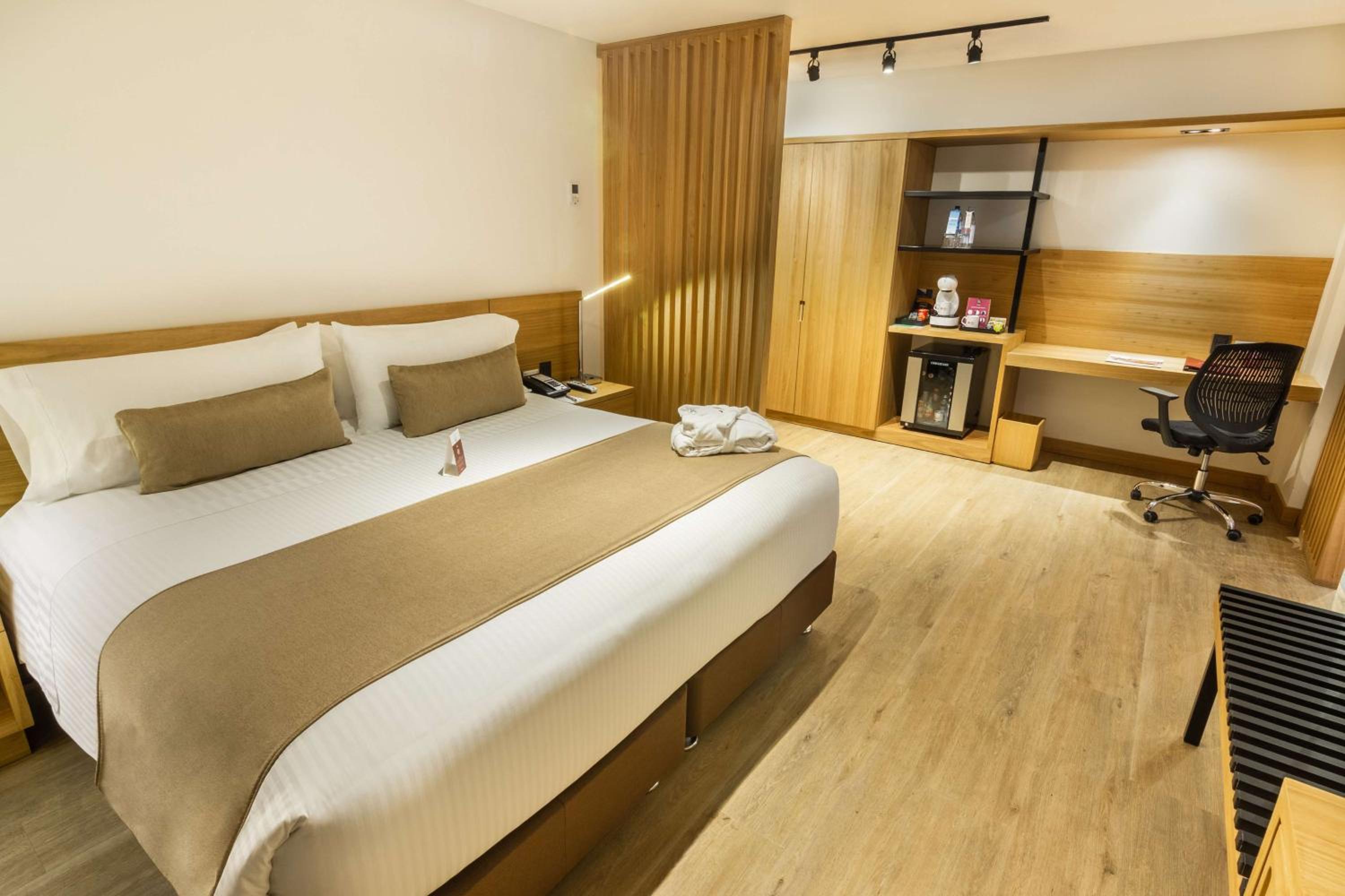 Hotel Best Western Plus 93 Park Hotel - Image 1