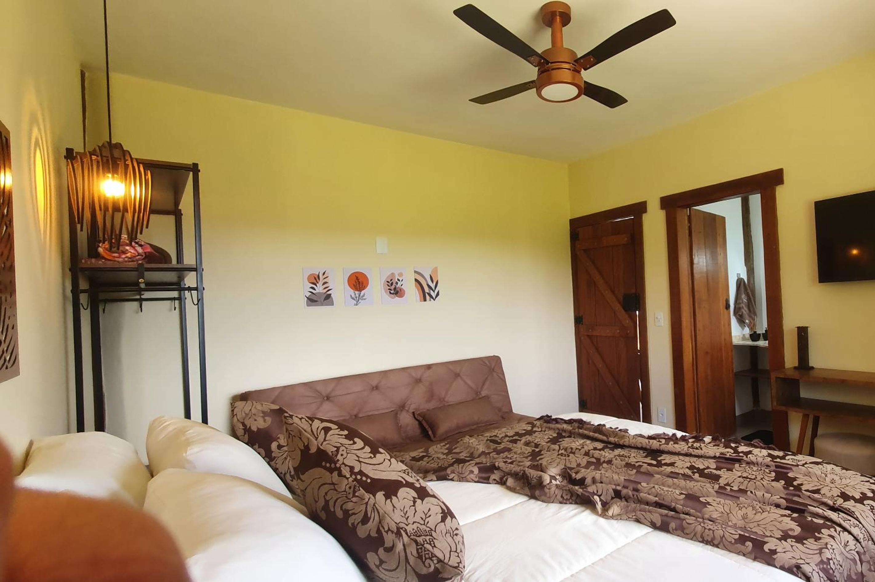 Ellementares Guest House