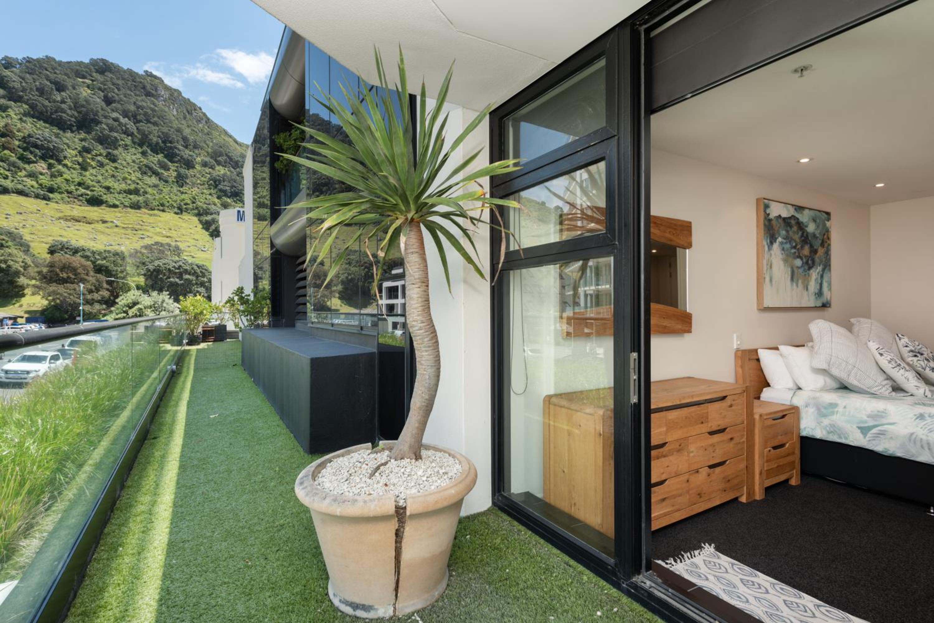 Modern Mount apartment in top location view 4