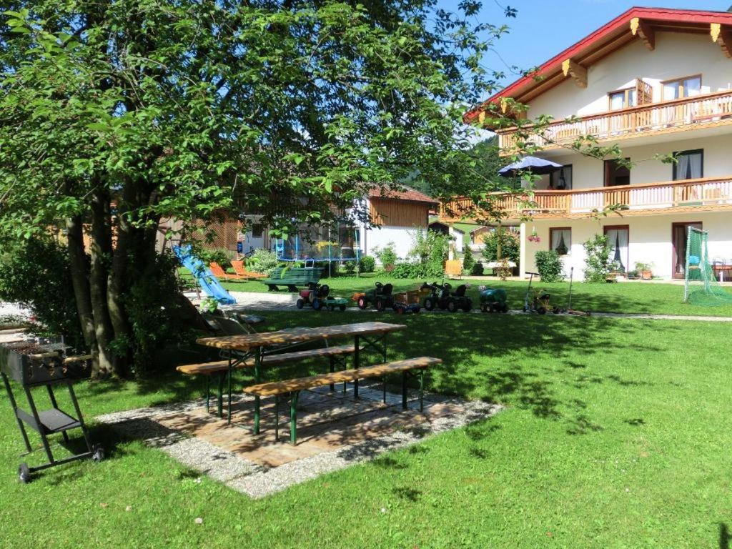 Ferienwohnungen am Westernberg inkl. Chiemgaukarte view 2