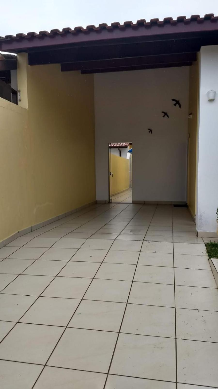 Casa 200m da praia 3 dorm. p/ 12 pessoas
