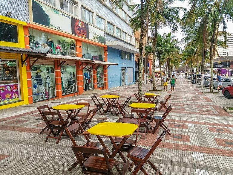 Casa 200m da praia 3 dorm. p/ 12 pessoas
