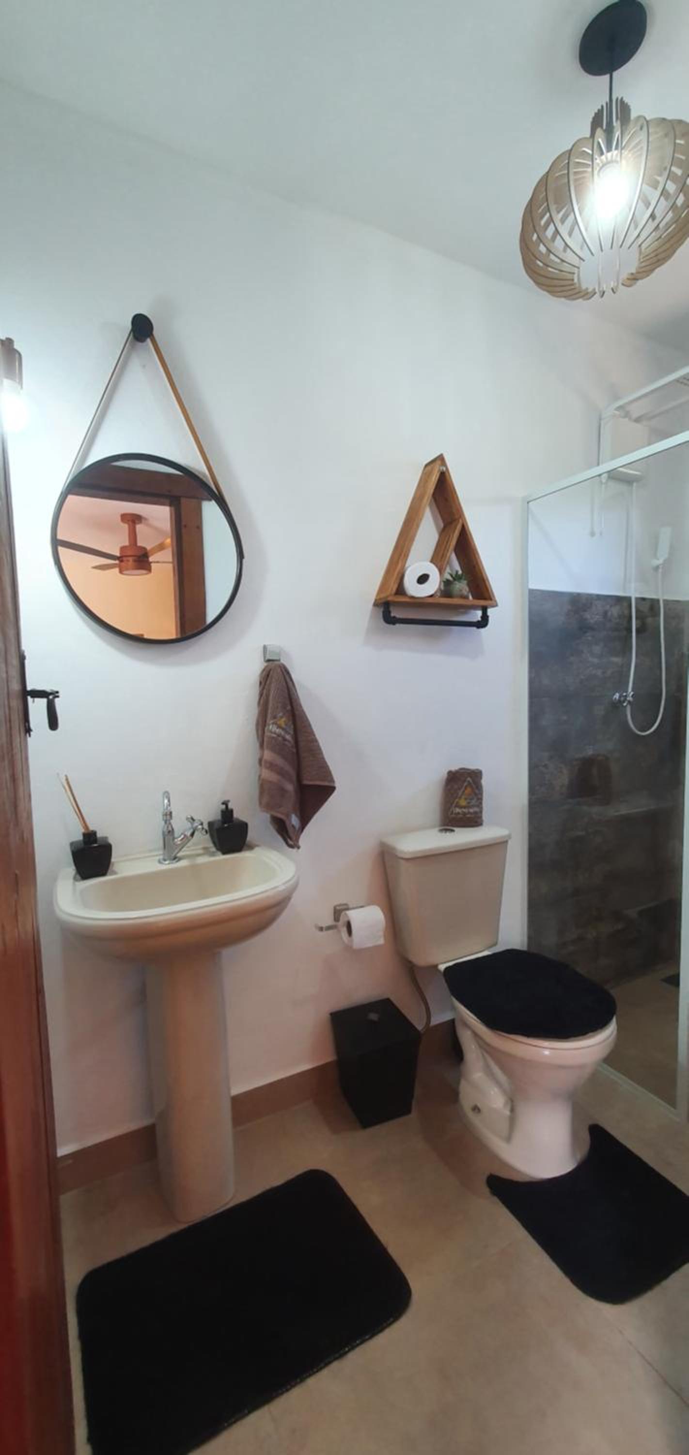 Ellementares Guest House