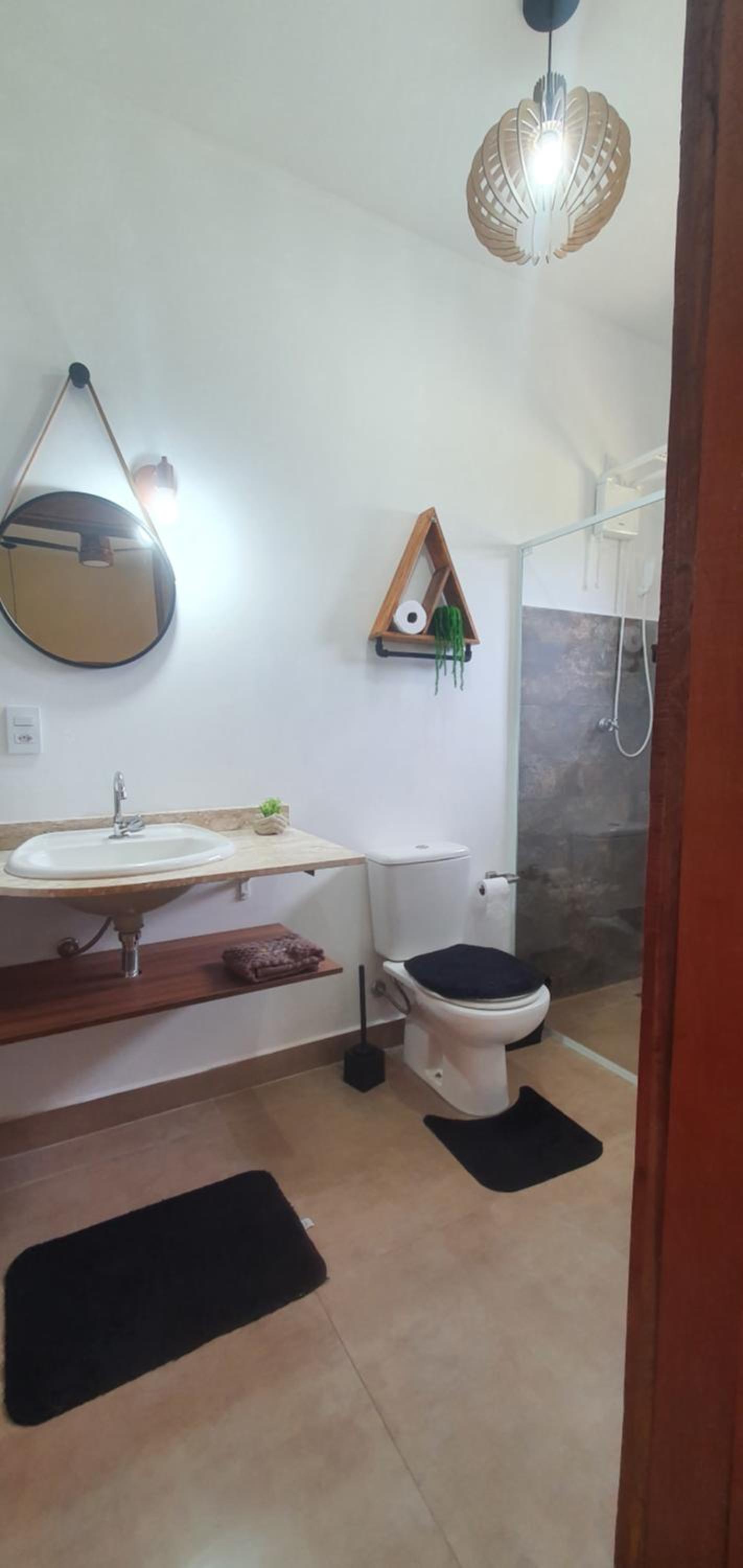 Ellementares Guest House