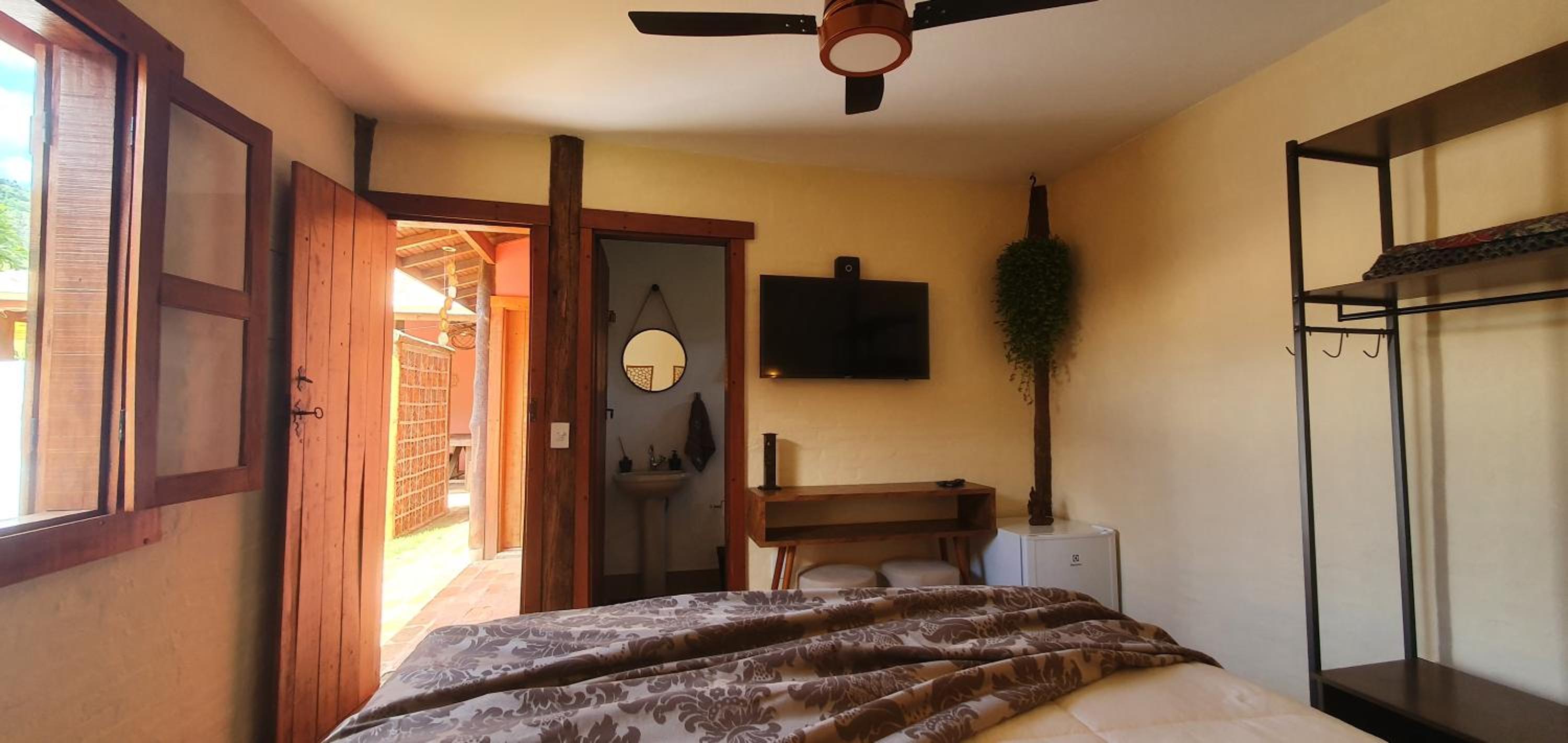 Ellementares Guest House
