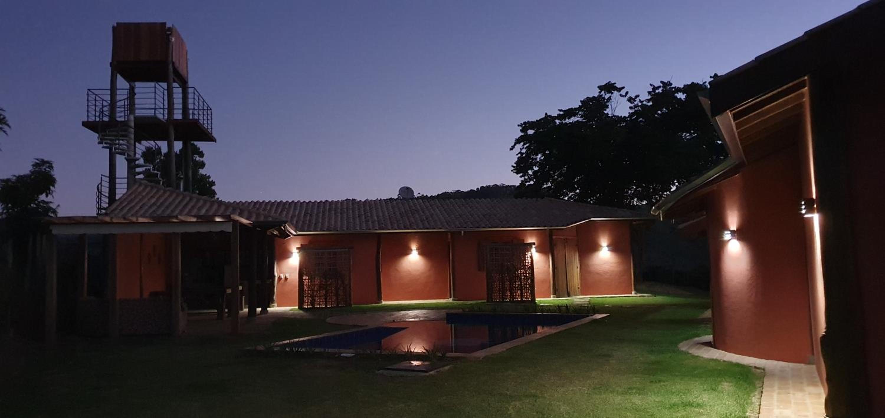 Ellementares Guest House