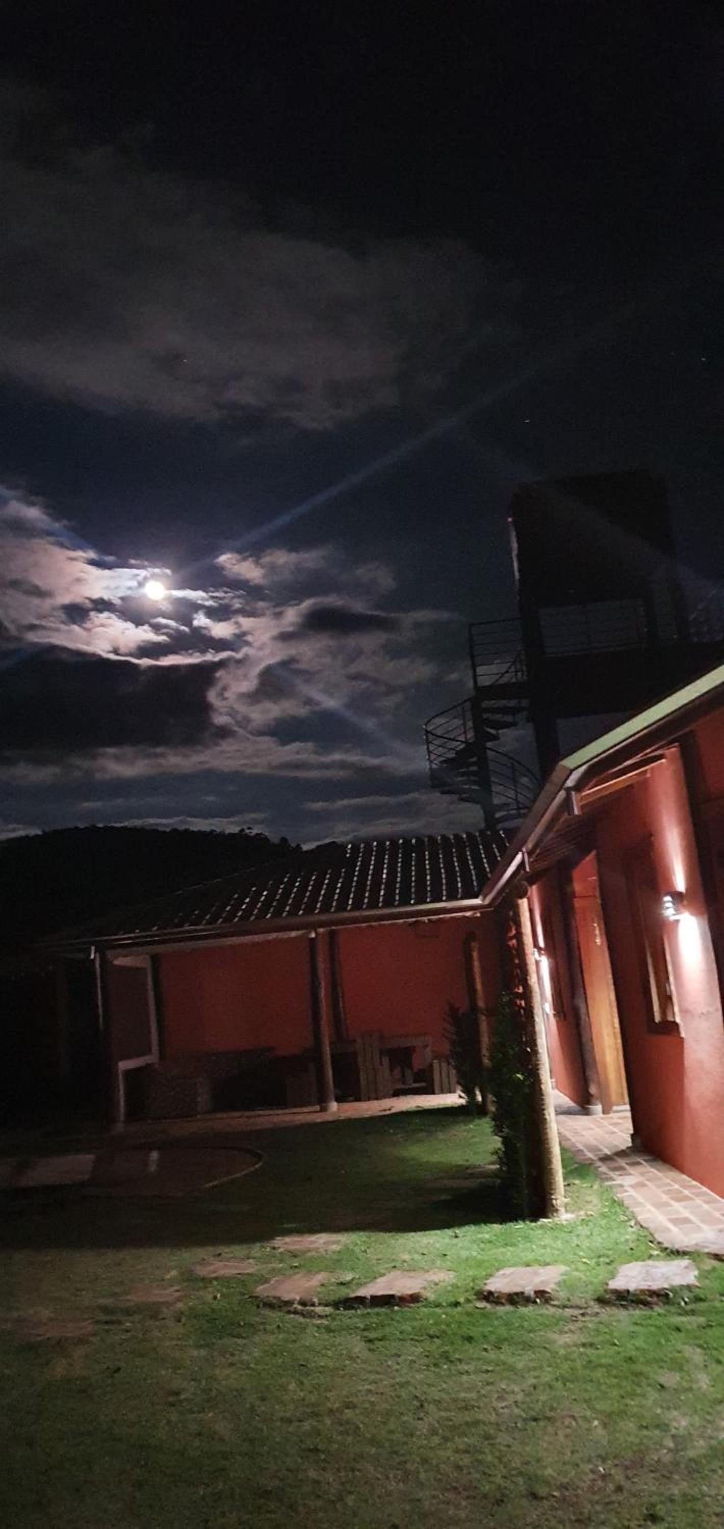 Ellementares Guest House
