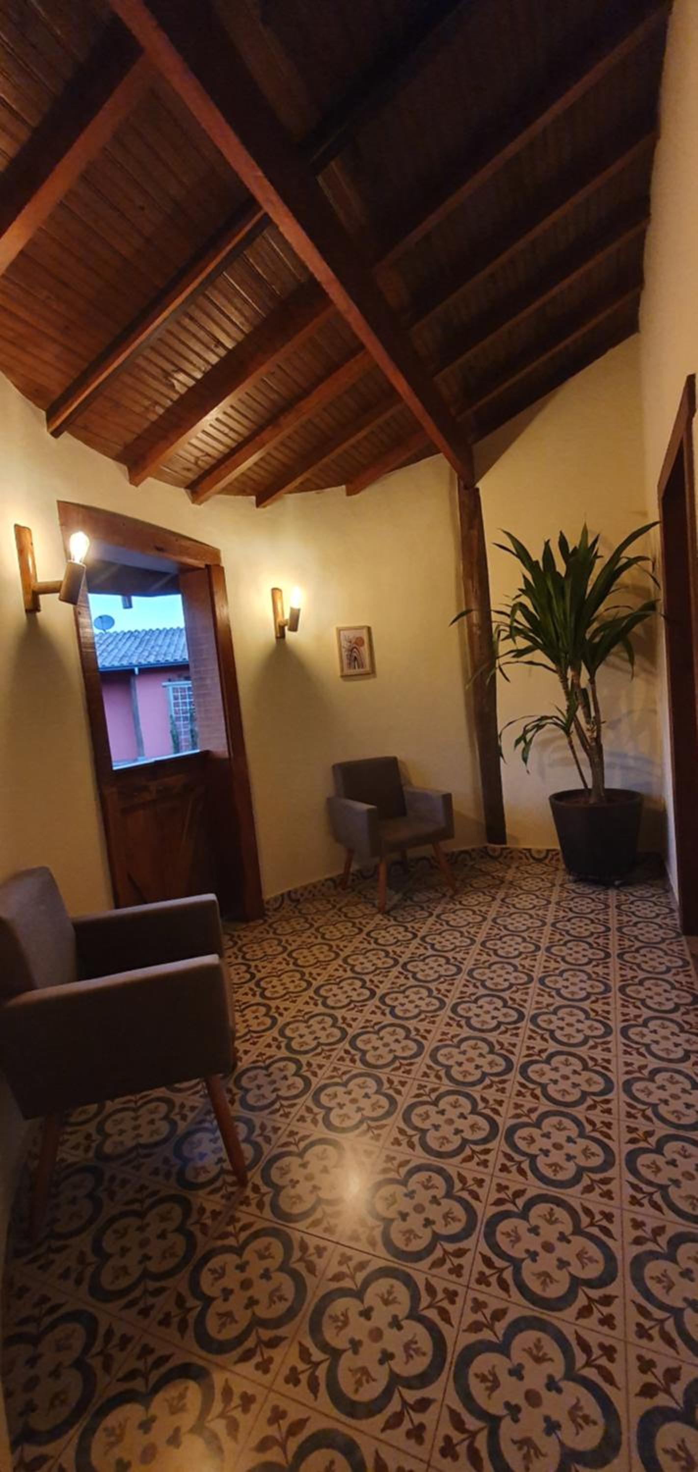 Ellementares Guest House