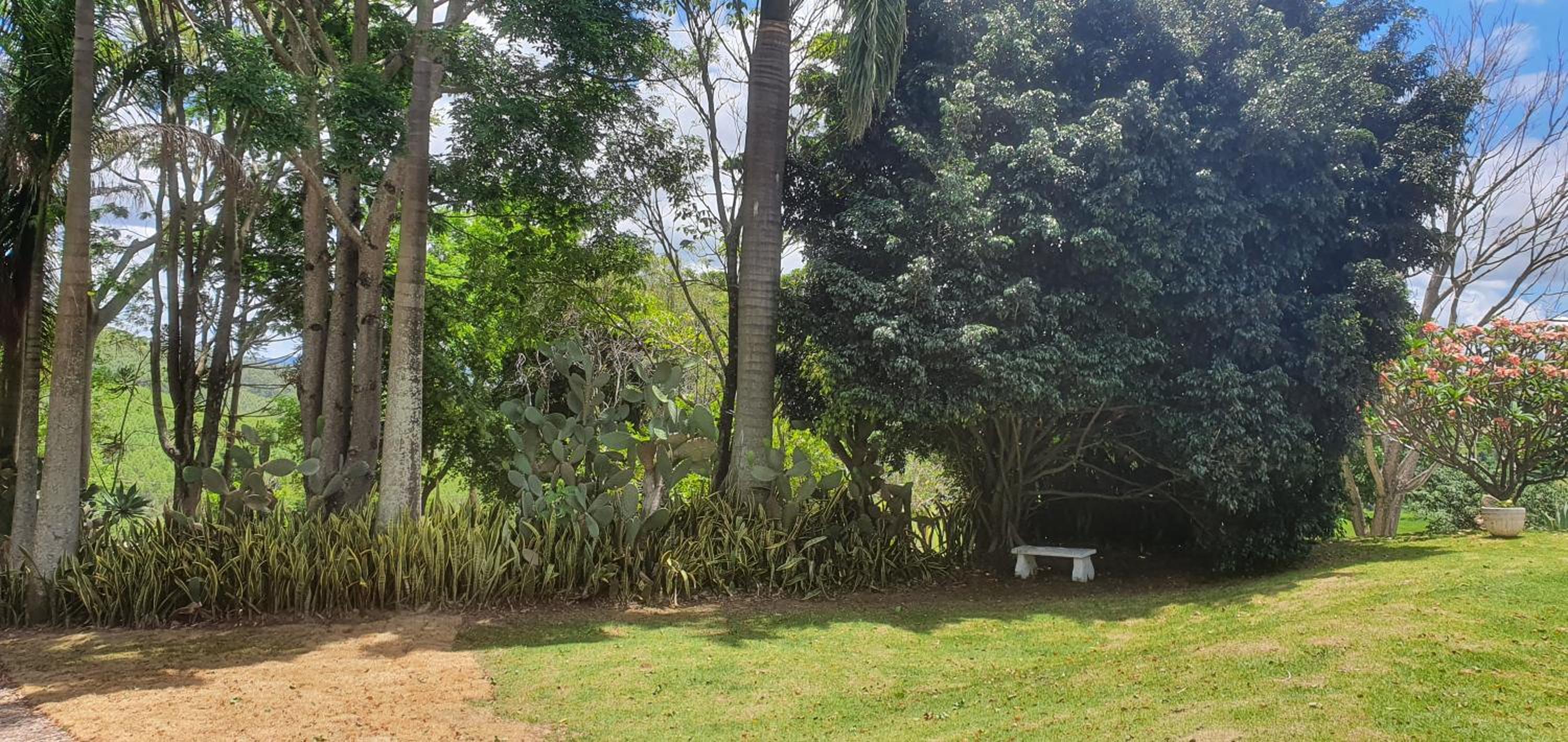 Ellementares Guest House