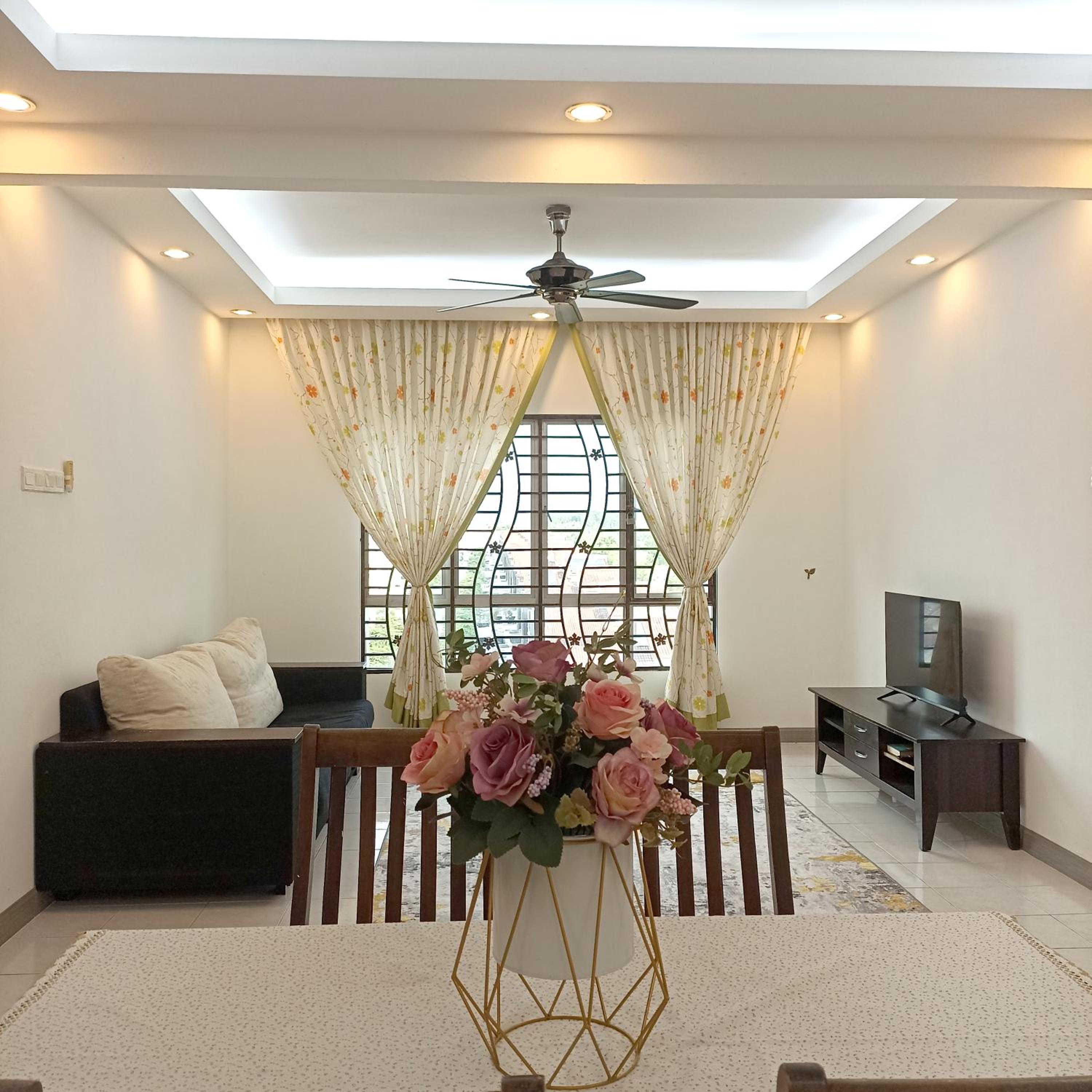 Tropika Homestay Bangi with 3 Bedrooms photo 6