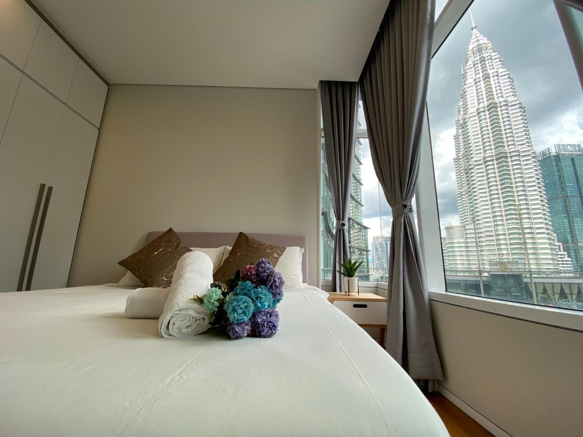 Sky Suites KLCC by GENESIS