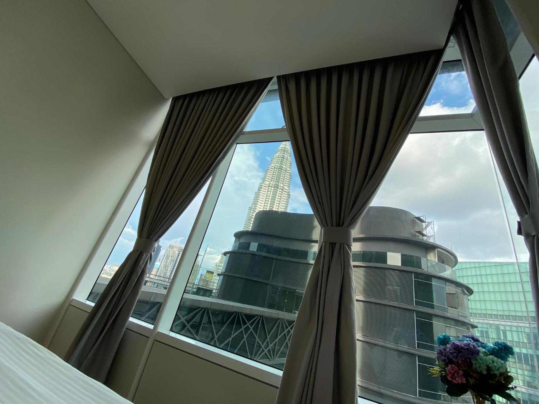 Sky Suites KLCC by GENESIS