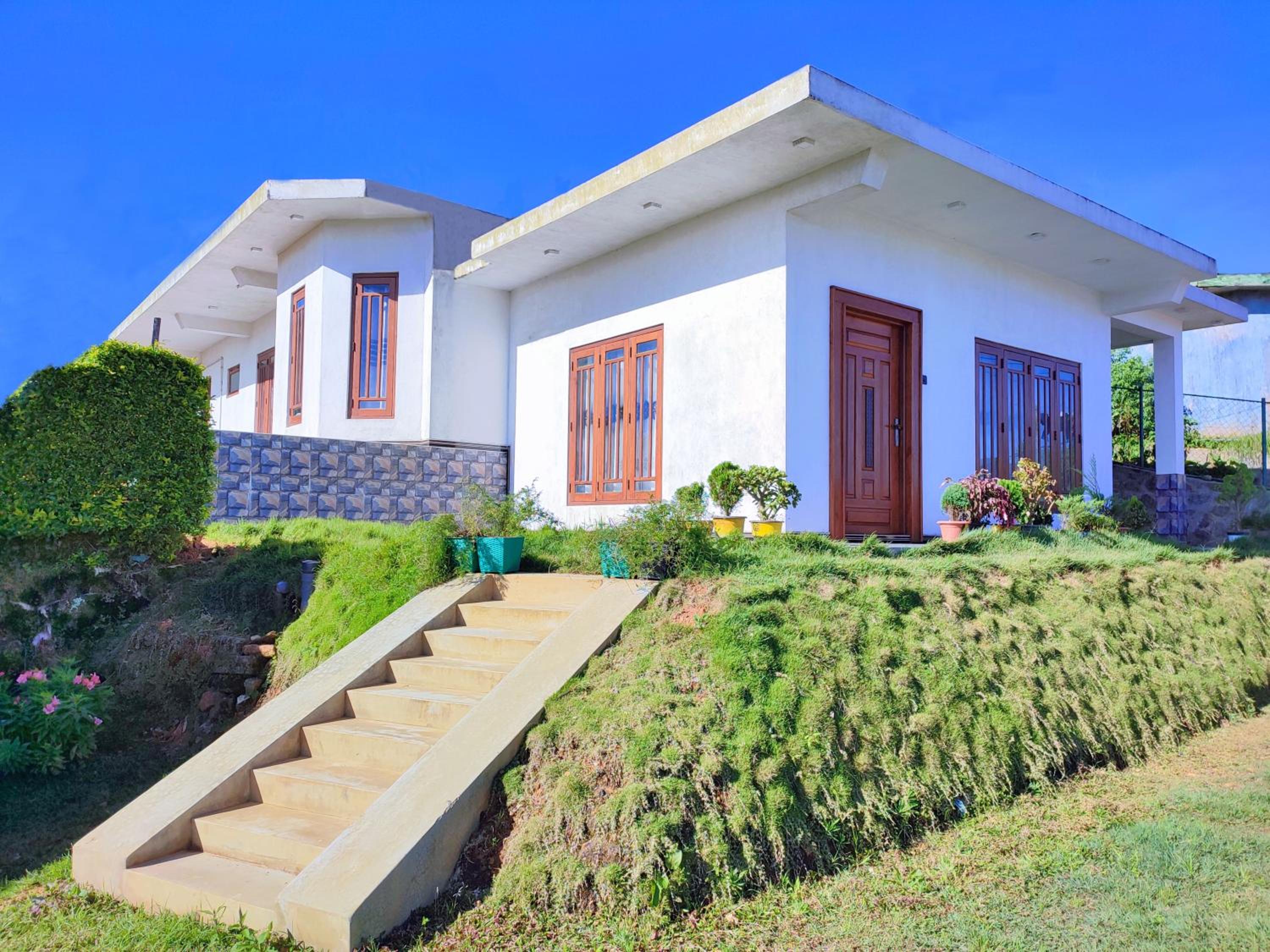 Elegant Holiday Home view 2